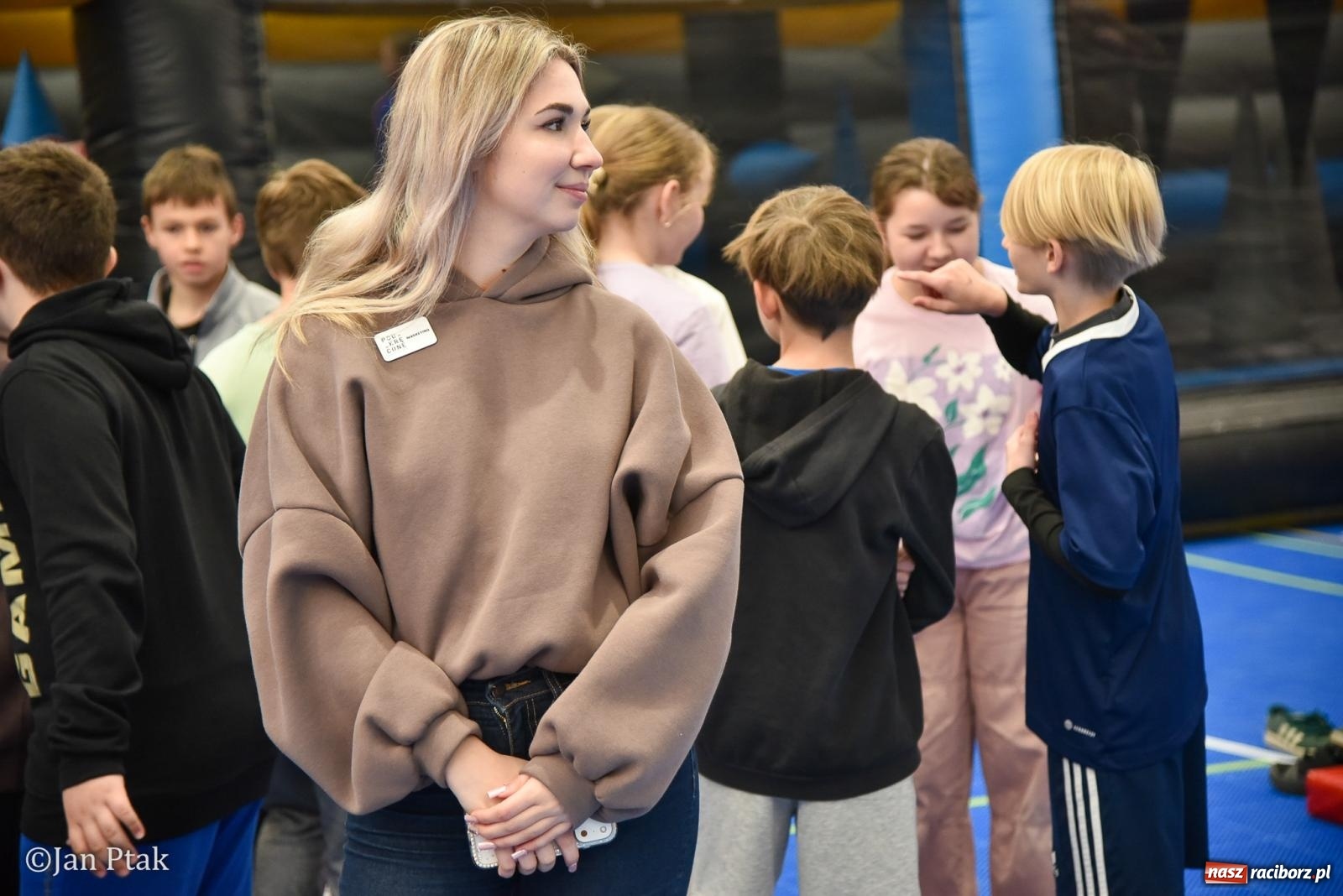 Zdjęcie w galerii na portalu naszraciborz.pl: Lodowisko Piastor zmieniło przeznaczenie. Po ślizgawce czas na gry zespołowe i aktywności ruchowe wiadomości z regionu