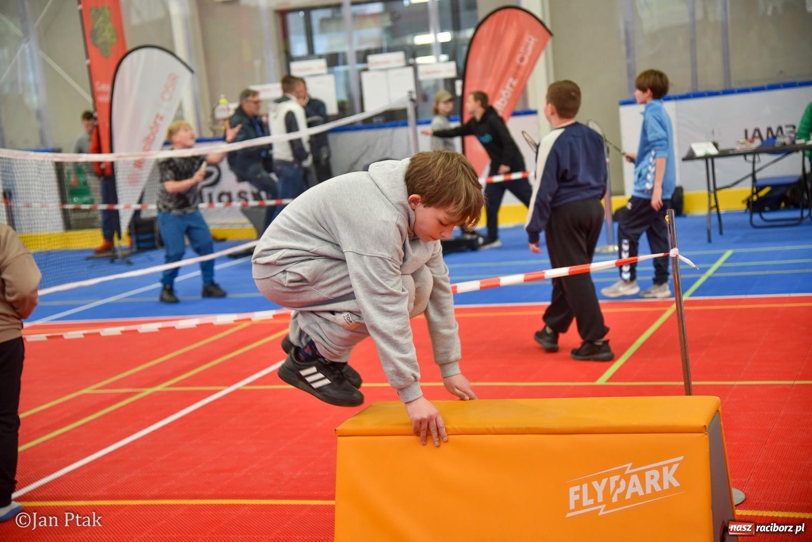 Zdjęcie w galerii na portalu naszraciborz.pl: Lodowisko Piastor zmieniło przeznaczenie. Po ślizgawce czas na gry zespołowe i aktywności ruchowe wiadomości z regionu