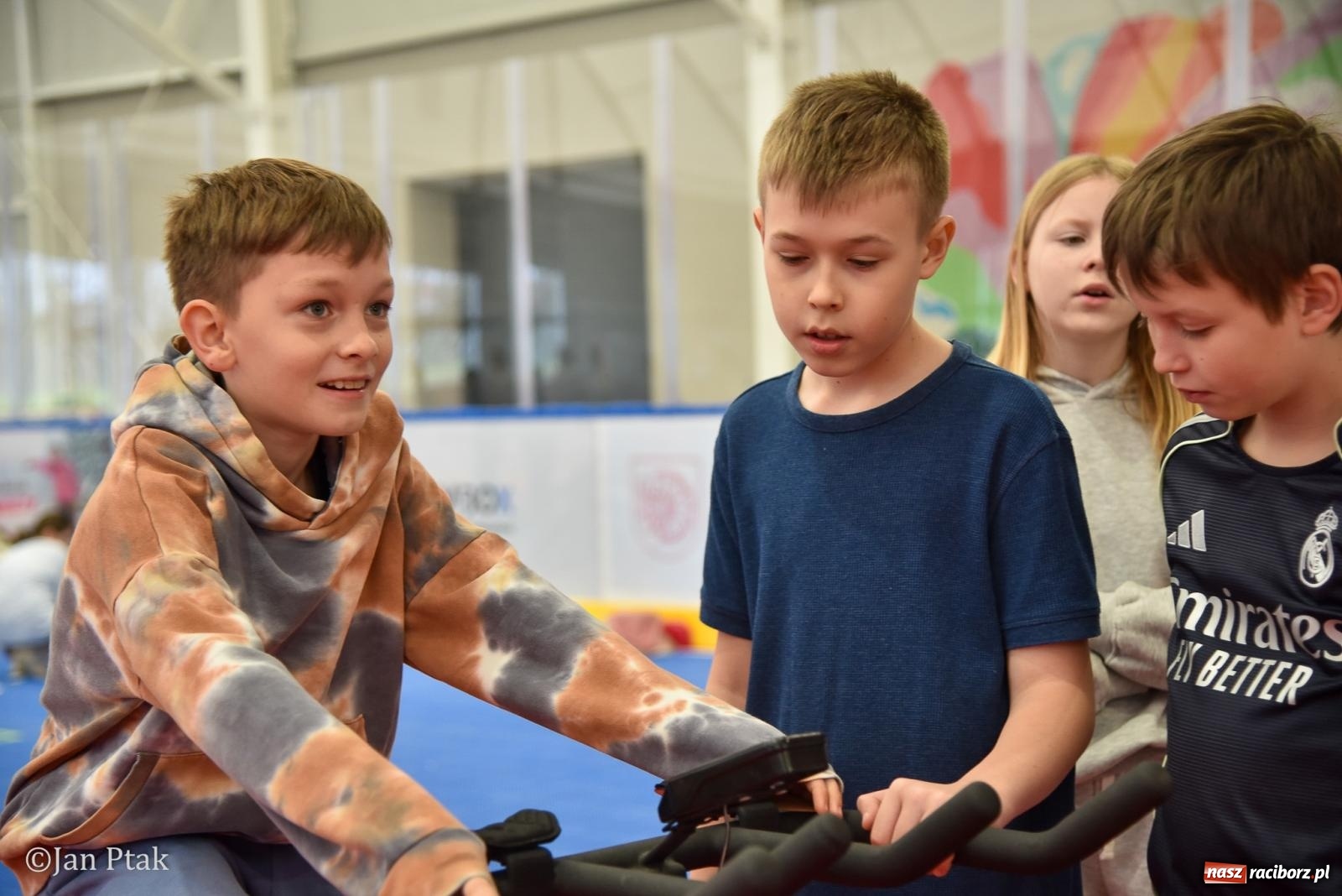 Zdjęcie w galerii na portalu naszraciborz.pl: Lodowisko Piastor zmieniło przeznaczenie. Po ślizgawce czas na gry zespołowe i aktywności ruchowe wiadomości z regionu