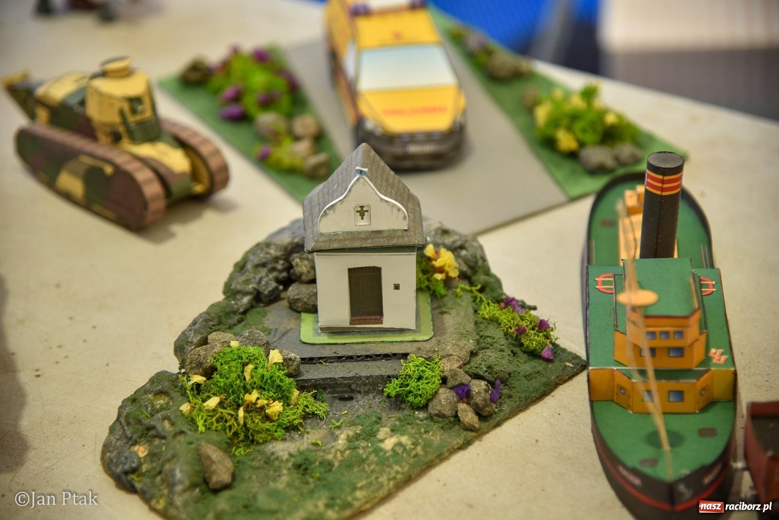 Zdjęcie w galerii na portalu naszraciborz.pl: Lodowisko Piastor zmieniło przeznaczenie. Po ślizgawce czas na gry zespołowe i aktywności ruchowe wiadomości z regionu