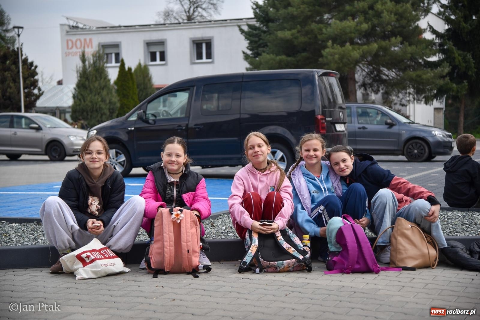 Zdjęcie w galerii na portalu naszraciborz.pl: Lodowisko Piastor zmieniło przeznaczenie. Po ślizgawce czas na gry zespołowe i aktywności ruchowe wiadomości z regionu