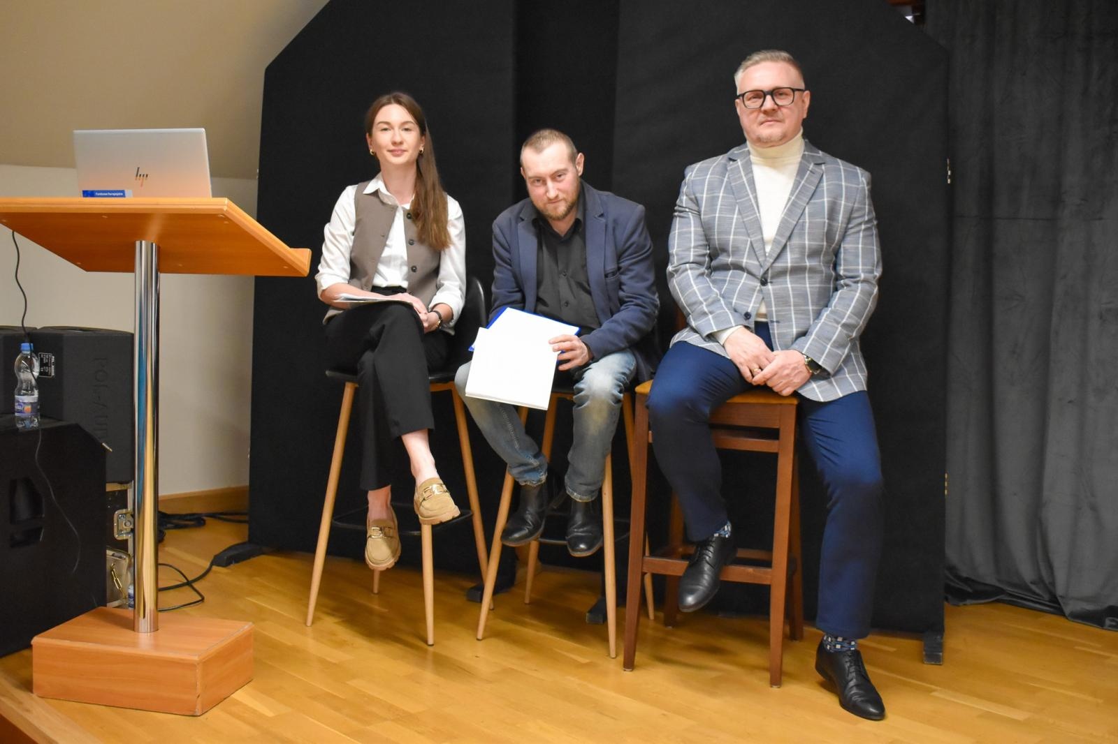 Zdjęcie w galerii na portalu naszraciborz.pl: Archeologia na tropie tajemnic raciborskich Piastów. Spotkanie w Zamku Piastowskim wiadomości z regionu