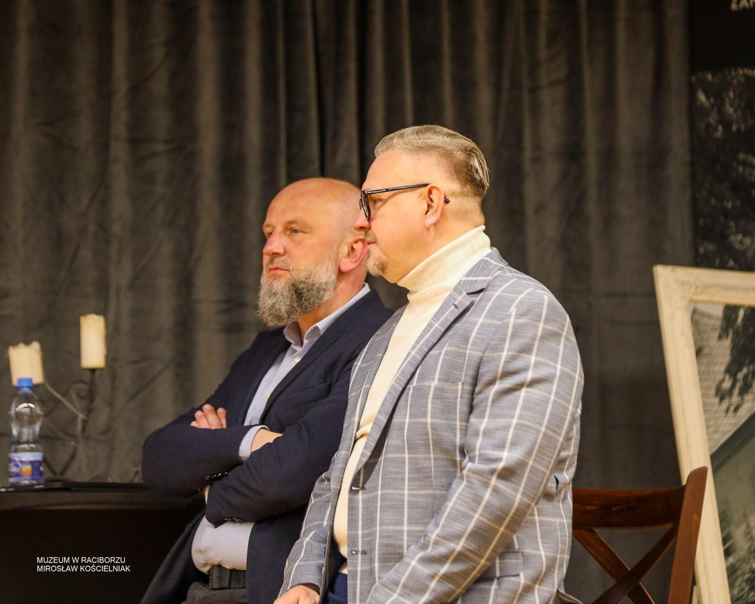 Zdjęcie w galerii na portalu naszraciborz.pl: Archeologia na tropie tajemnic raciborskich Piastów. Spotkanie w Zamku Piastowskim wiadomości z regionu