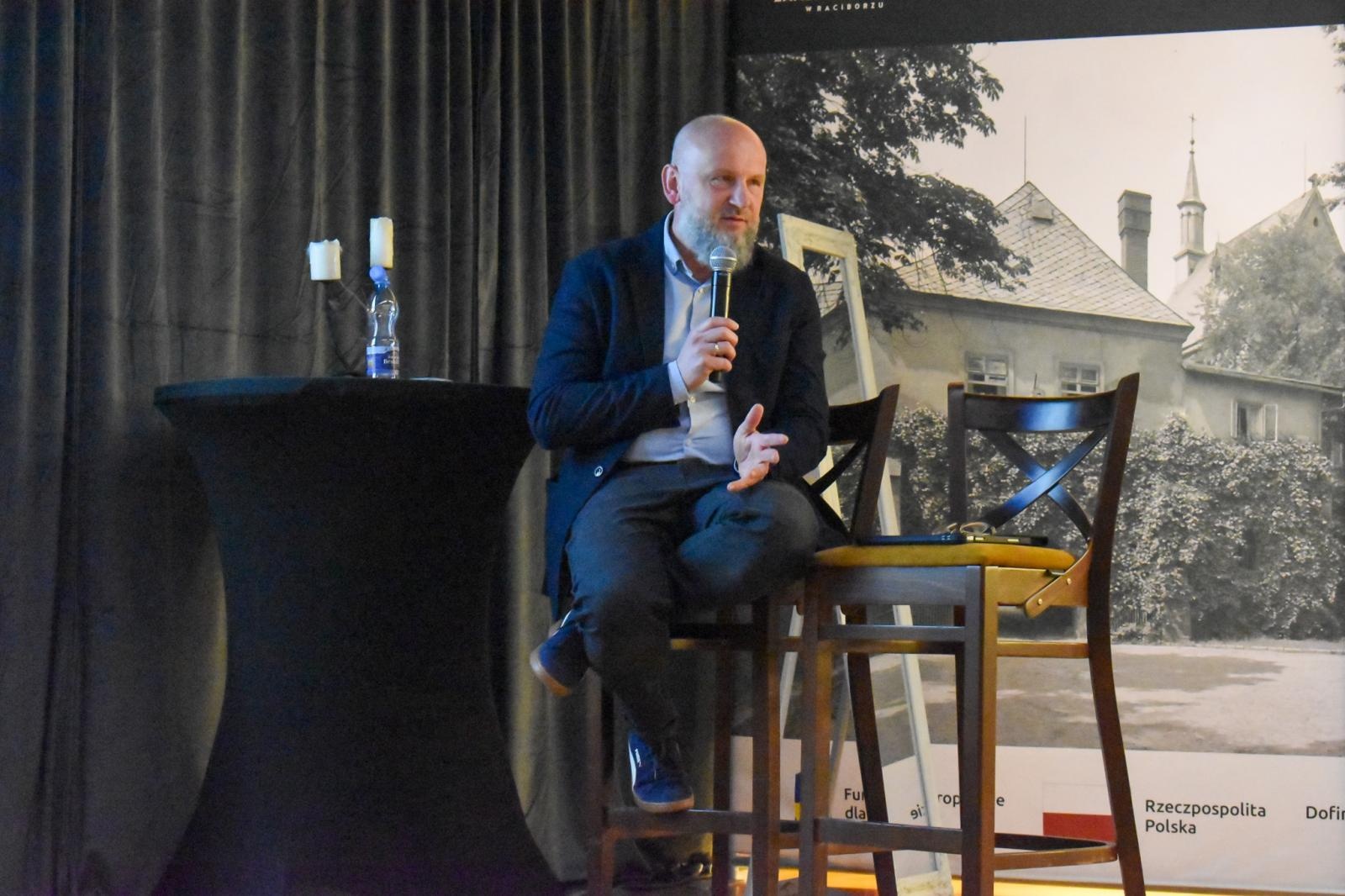 Zdjęcie w galerii na portalu naszraciborz.pl: Archeologia na tropie tajemnic raciborskich Piastów. Spotkanie w Zamku Piastowskim wiadomości z regionu