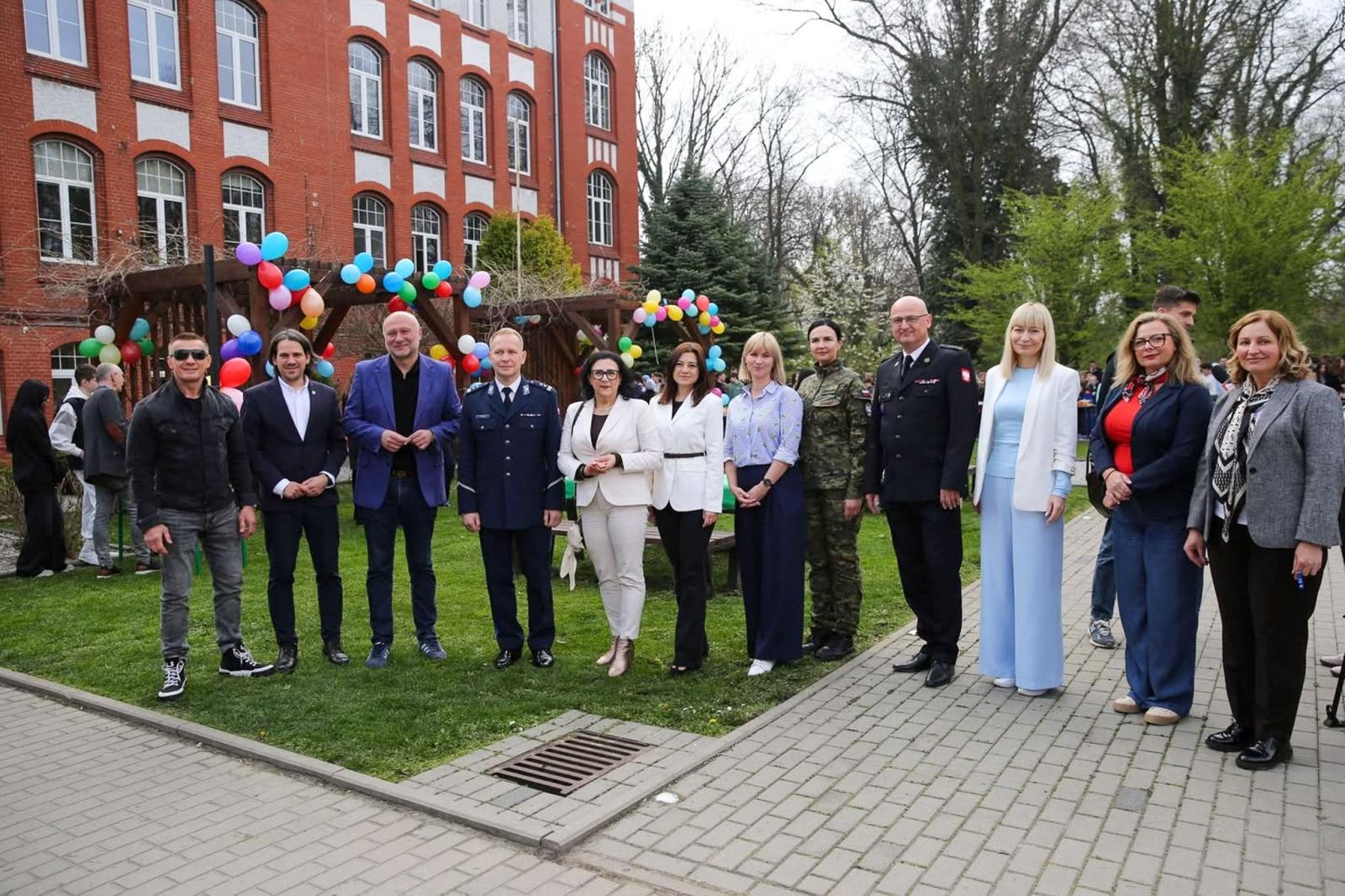 Zdjęcie w galerii na portalu naszraciborz.pl: Śniadanie Mistrzów w Raciborzu. Sport, zdrowie i wspólnota szkolna [WIDEO] wiadomości z regionu