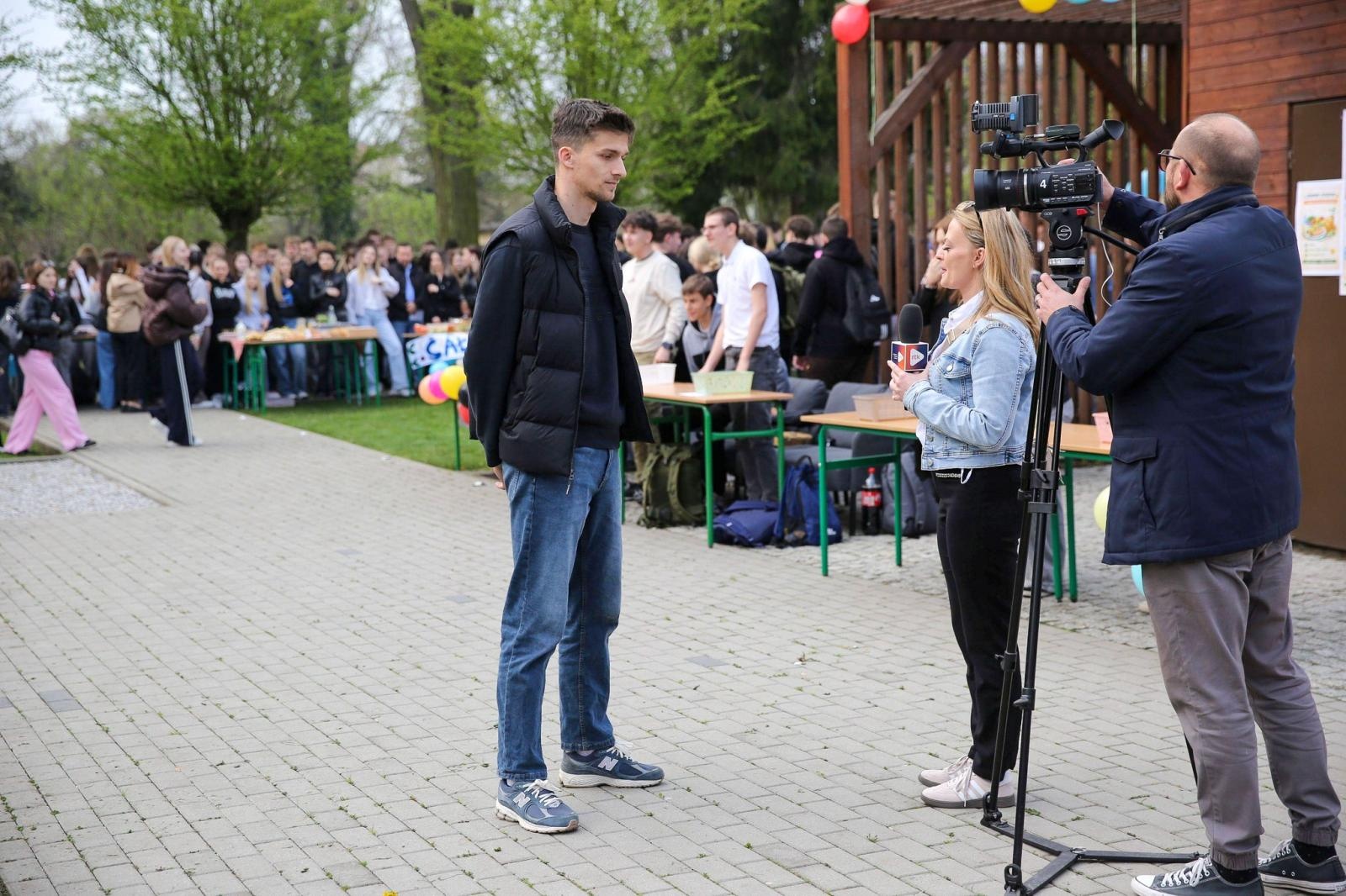Zdjęcie w galerii na portalu naszraciborz.pl: Śniadanie Mistrzów w Raciborzu. Sport, zdrowie i wspólnota szkolna [WIDEO] wiadomości z regionu