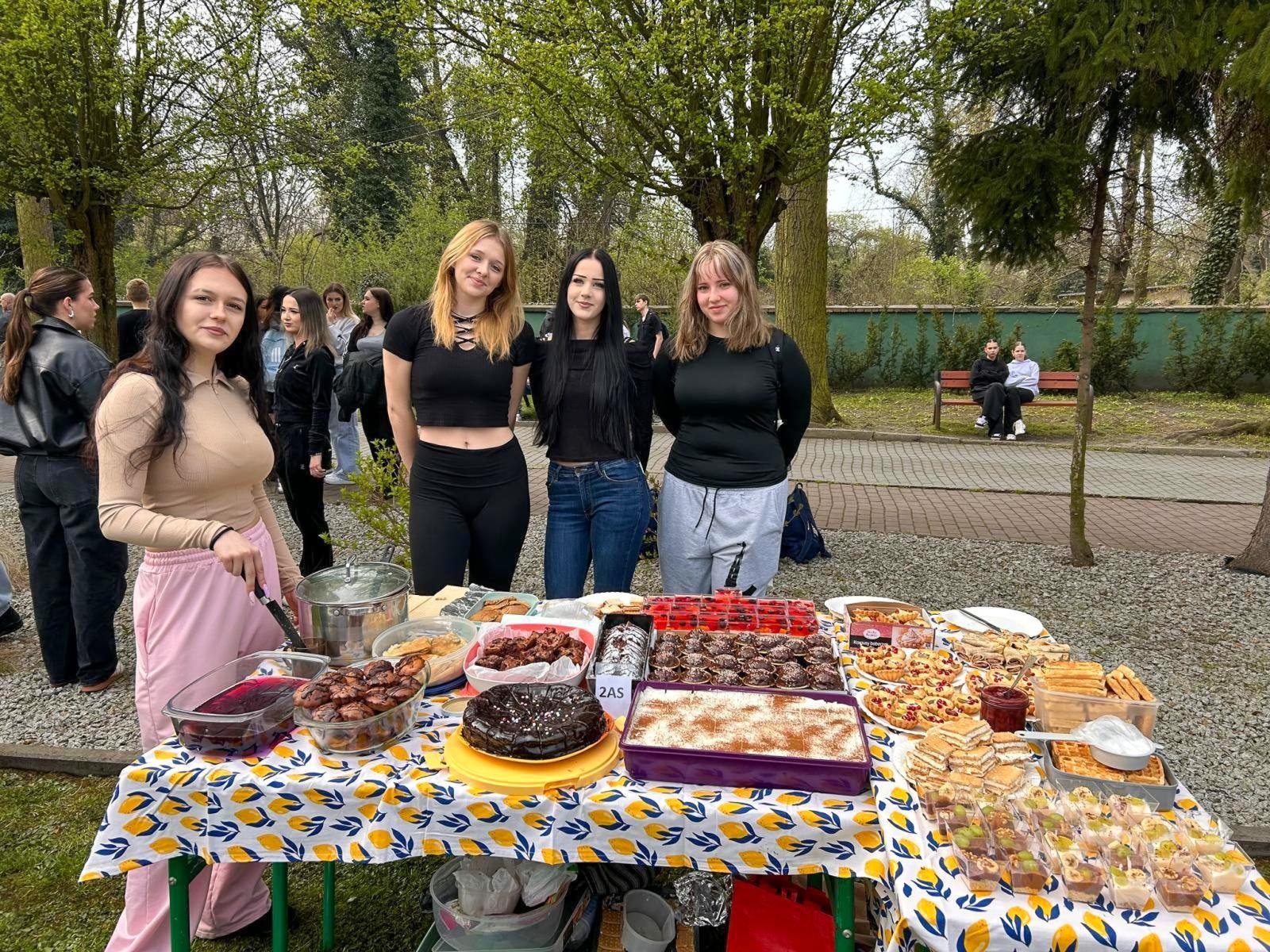 Zdjęcie w galerii na portalu naszraciborz.pl: Śniadanie Mistrzów w Raciborzu. Sport, zdrowie i wspólnota szkolna [WIDEO] wiadomości z regionu