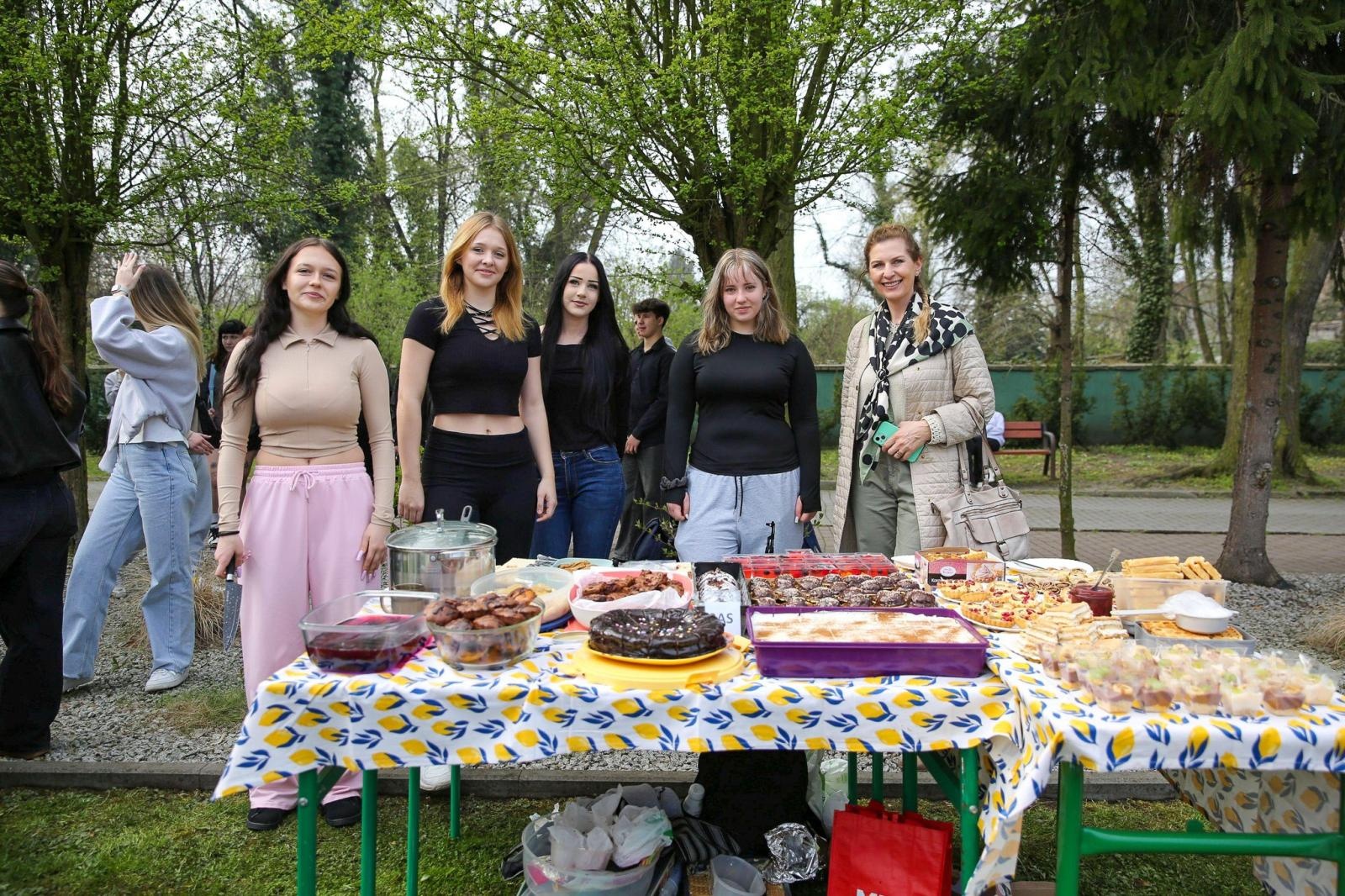 Zdjęcie w galerii na portalu naszraciborz.pl: Śniadanie Mistrzów w Raciborzu. Sport, zdrowie i wspólnota szkolna [WIDEO] wiadomości z regionu