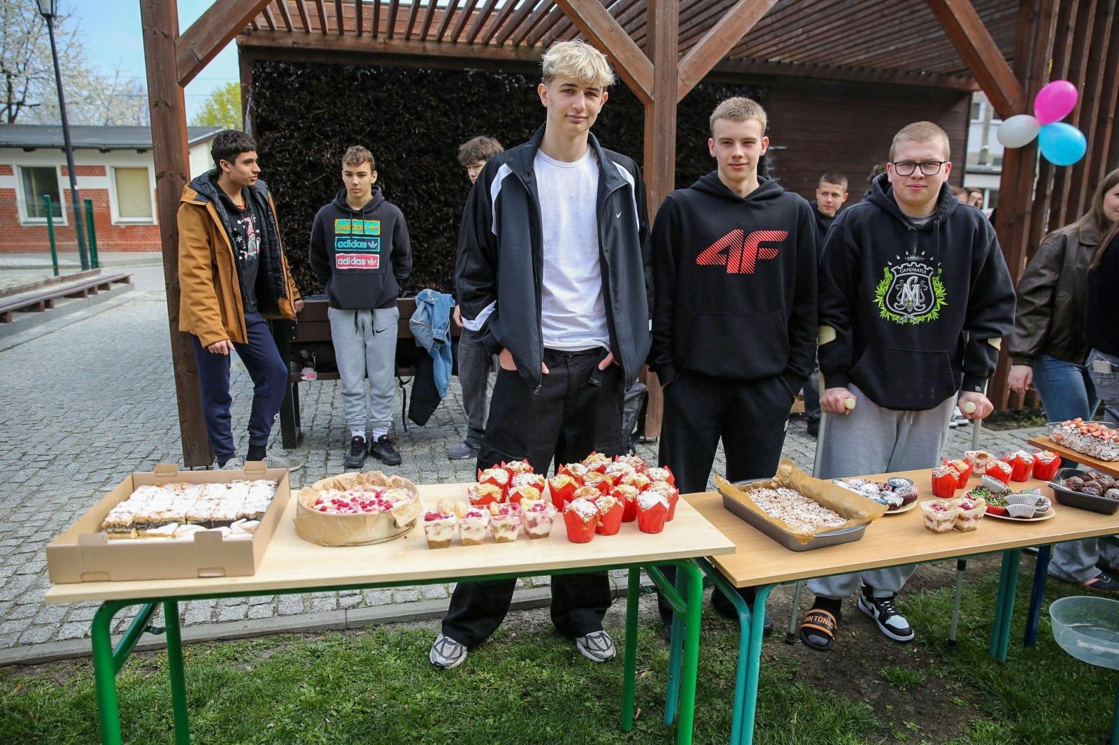 Zdjęcie w galerii na portalu naszraciborz.pl: Śniadanie Mistrzów w Raciborzu. Sport, zdrowie i wspólnota szkolna [WIDEO] wiadomości z regionu