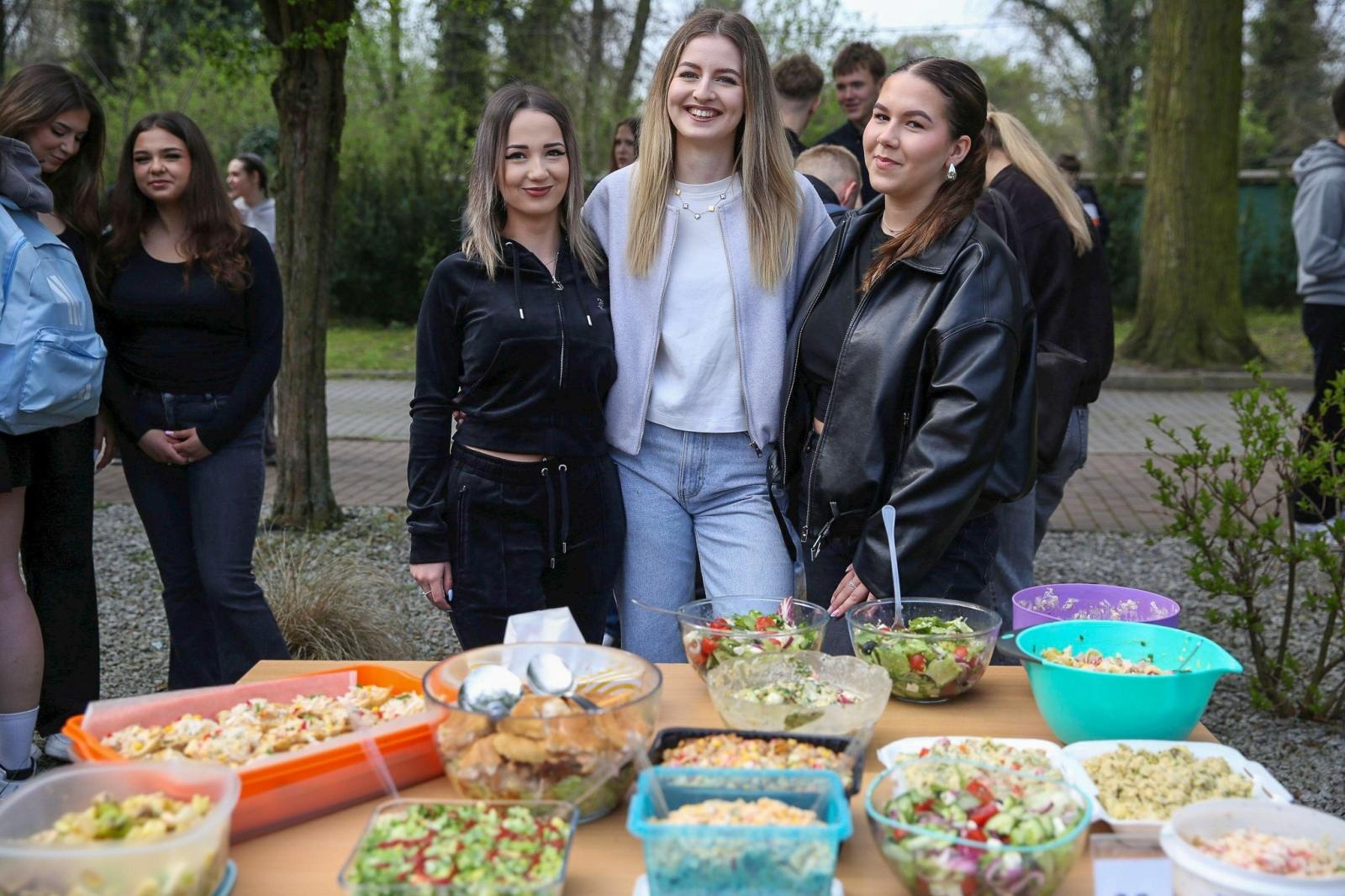 Zdjęcie w galerii na portalu naszraciborz.pl: Śniadanie Mistrzów w Raciborzu. Sport, zdrowie i wspólnota szkolna [WIDEO] wiadomości z regionu