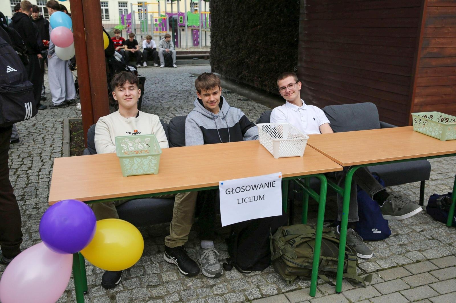 Zdjęcie w galerii na portalu naszraciborz.pl: Śniadanie Mistrzów w Raciborzu. Sport, zdrowie i wspólnota szkolna [WIDEO] wiadomości z regionu