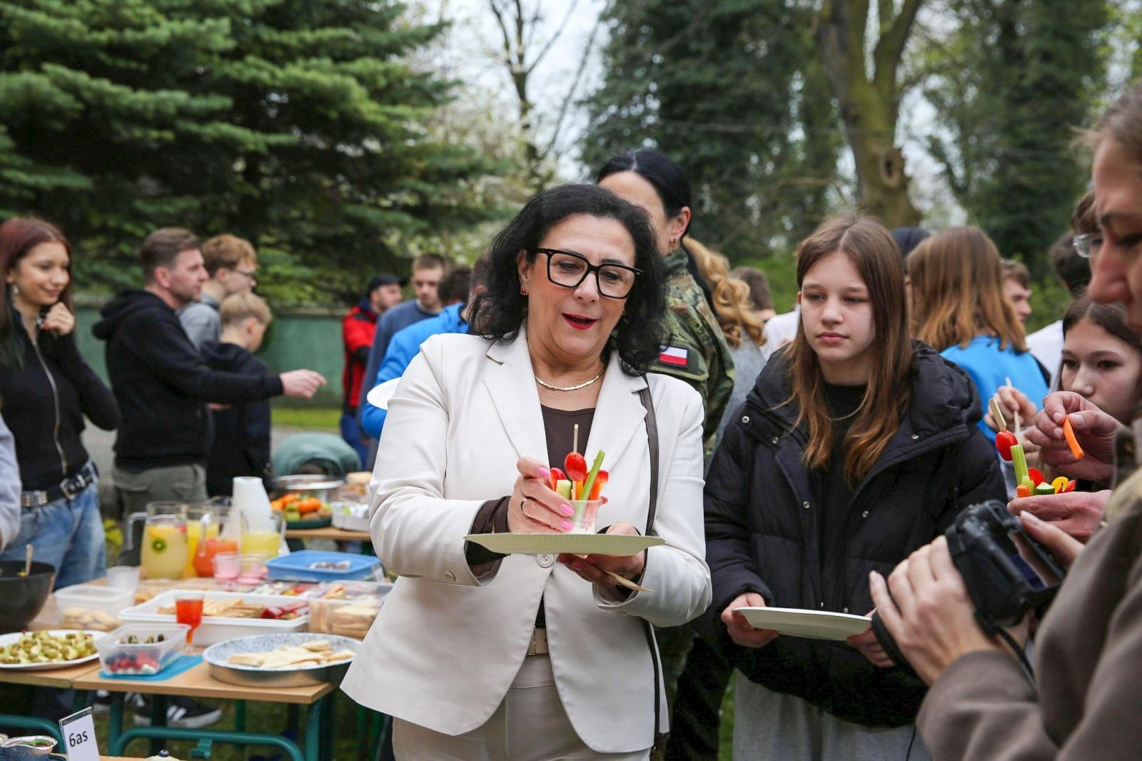 Zdjęcie w galerii na portalu naszraciborz.pl: Śniadanie Mistrzów w Raciborzu. Sport, zdrowie i wspólnota szkolna [WIDEO] wiadomości z regionu