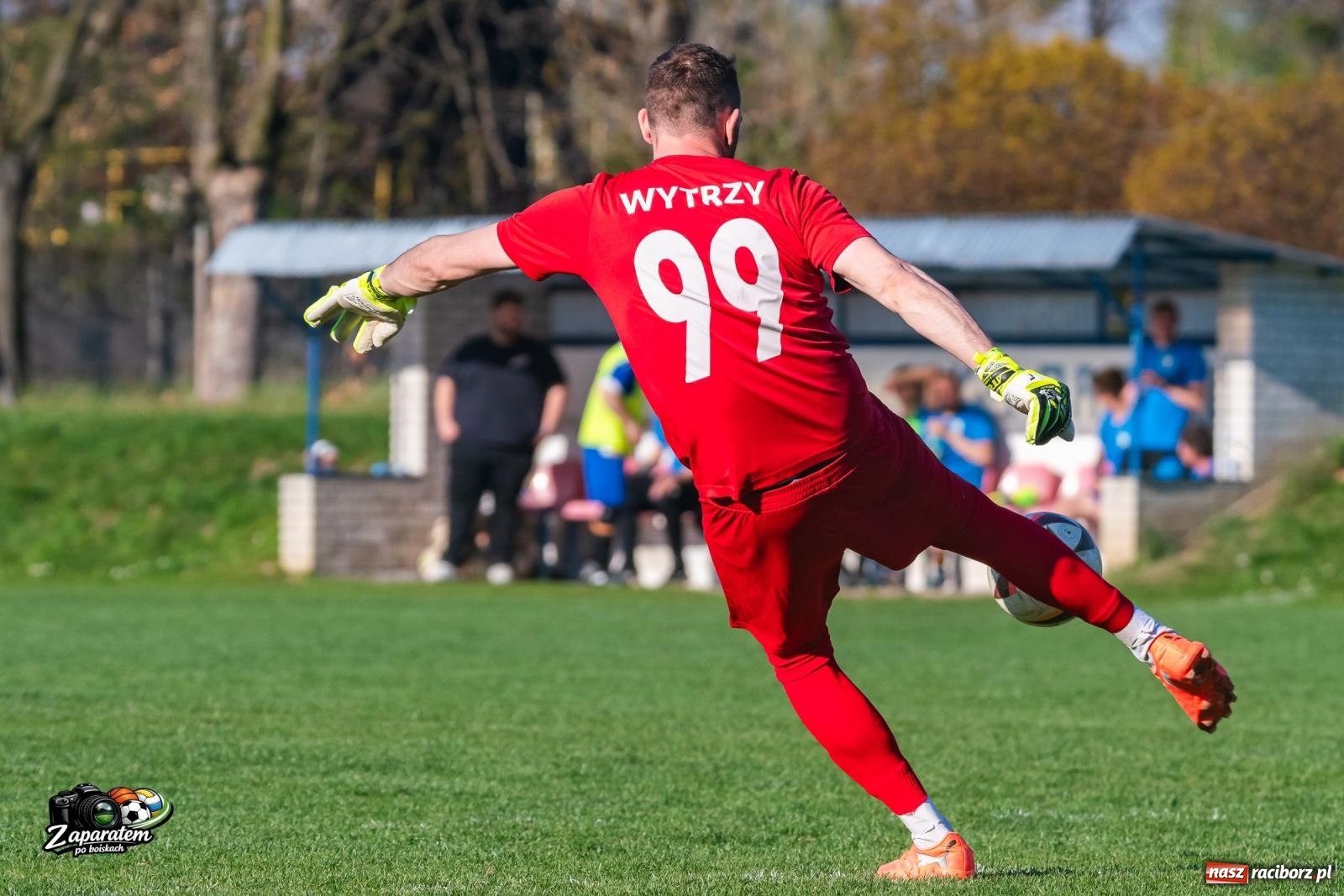 Zdjęcie w galerii na portalu naszraciborz.pl: Walczyli dzielnie, przegrali na finiszu. Poważna kontuzja gracza Gamowa [FOTO] wiadomości z regionu