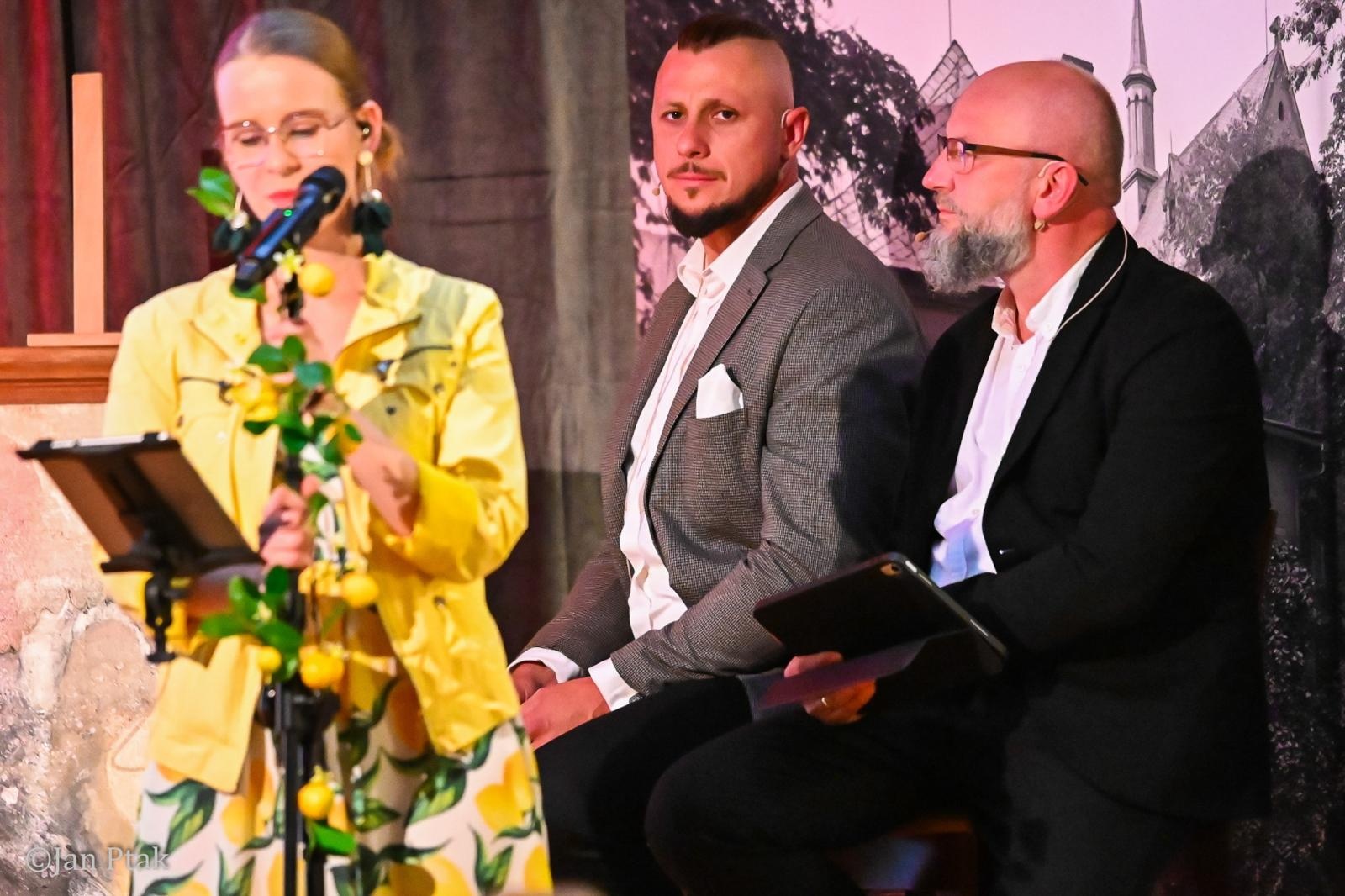 Zdjęcie w galerii na portalu naszraciborz.pl: Winiarstwo, historia i muzyka w Zamku Piastowskim. Wieczór z opowieściami o winnicach Szlaku Bursztynowego wiadomości z regionu