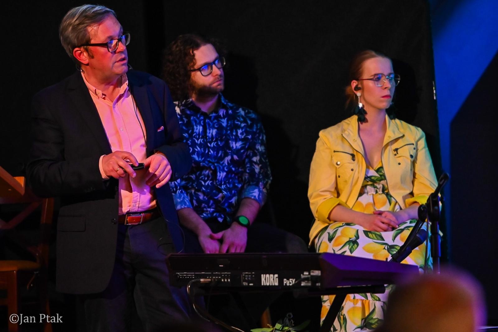 Zdjęcie w galerii na portalu naszraciborz.pl: Winiarstwo, historia i muzyka w Zamku Piastowskim. Wieczór z opowieściami o winnicach Szlaku Bursztynowego wiadomości z regionu