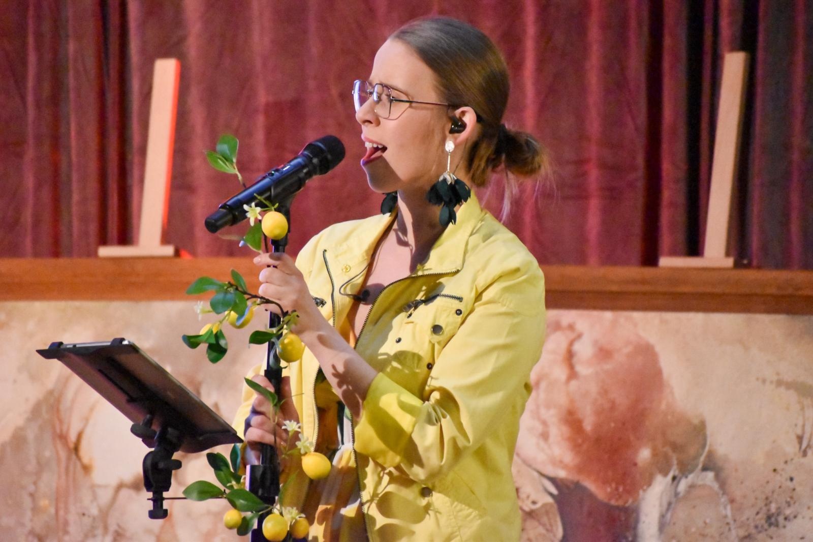 Zdjęcie w galerii na portalu naszraciborz.pl: Winiarstwo, historia i muzyka w Zamku Piastowskim. Wieczór z opowieściami o winnicach Szlaku Bursztynowego wiadomości z regionu