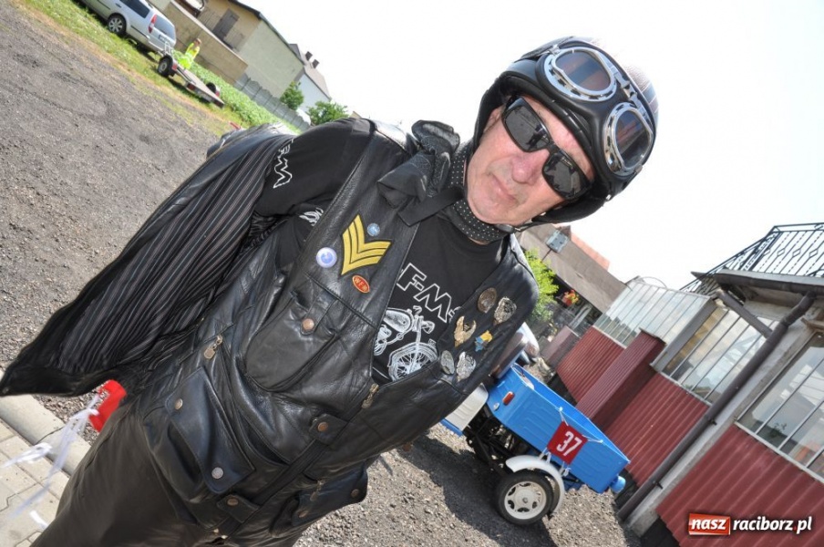 Zdjęcie w galerii na portalu naszraciborz.pl: Patrol Wehrmachtu w Bieńkowicach wiadomości z regionu