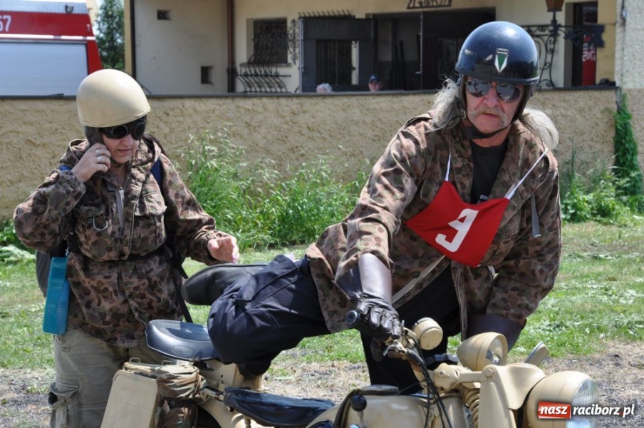 Zdjęcie w galerii na portalu naszraciborz.pl: Patrol Wehrmachtu w Bieńkowicach wiadomości z regionu