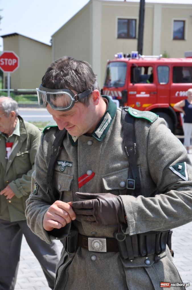 Zdjęcie w galerii na portalu naszraciborz.pl: Patrol Wehrmachtu w Bieńkowicach wiadomości z regionu