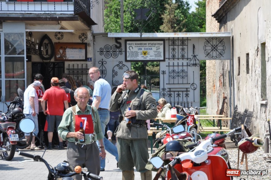 Zdjęcie w galerii na portalu naszraciborz.pl: Patrol Wehrmachtu w Bieńkowicach wiadomości z regionu