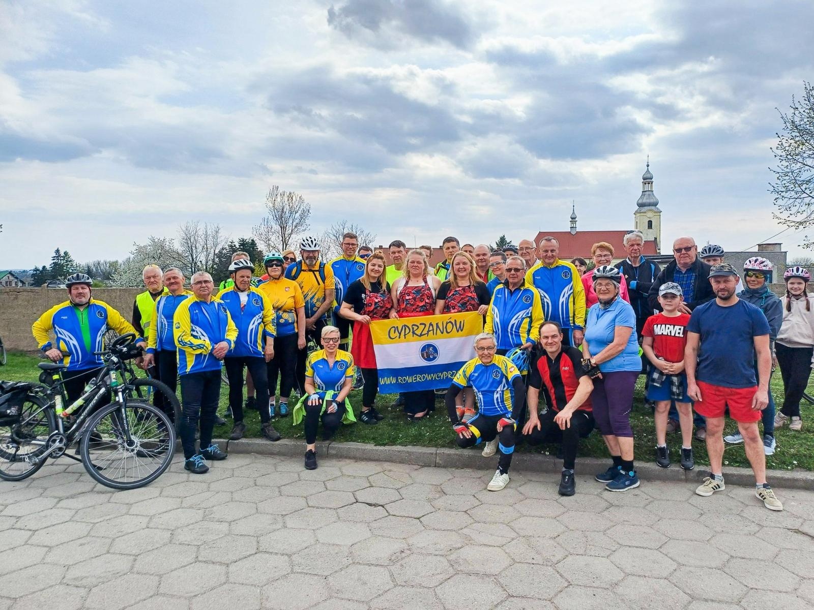 Zdjęcie w galerii na portalu naszraciborz.pl: Rajd na rozpoczęcie nowego sezonu Rowerowego Cyprzanowa wiadomości z regionu