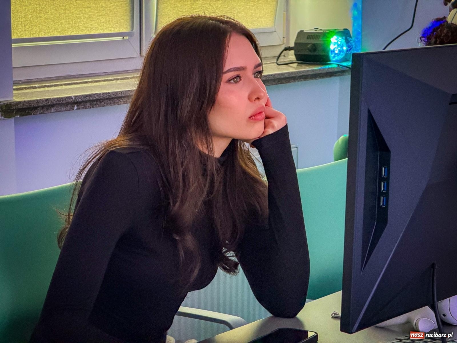 Zdjęcie w galerii na portalu naszraciborz.pl: O krok przed innymi. W CKZiU nr 1 działa pracownia wirtualnej rzeczywistości wiadomości z regionu