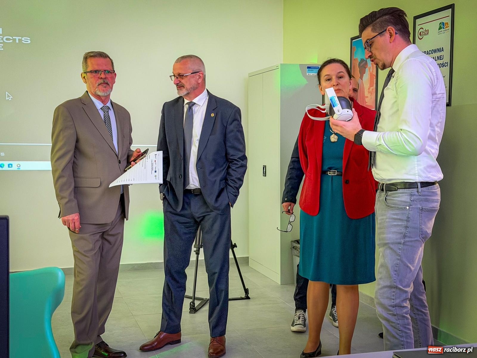 Zdjęcie w galerii na portalu naszraciborz.pl: O krok przed innymi. W CKZiU nr 1 działa pracownia wirtualnej rzeczywistości wiadomości z regionu