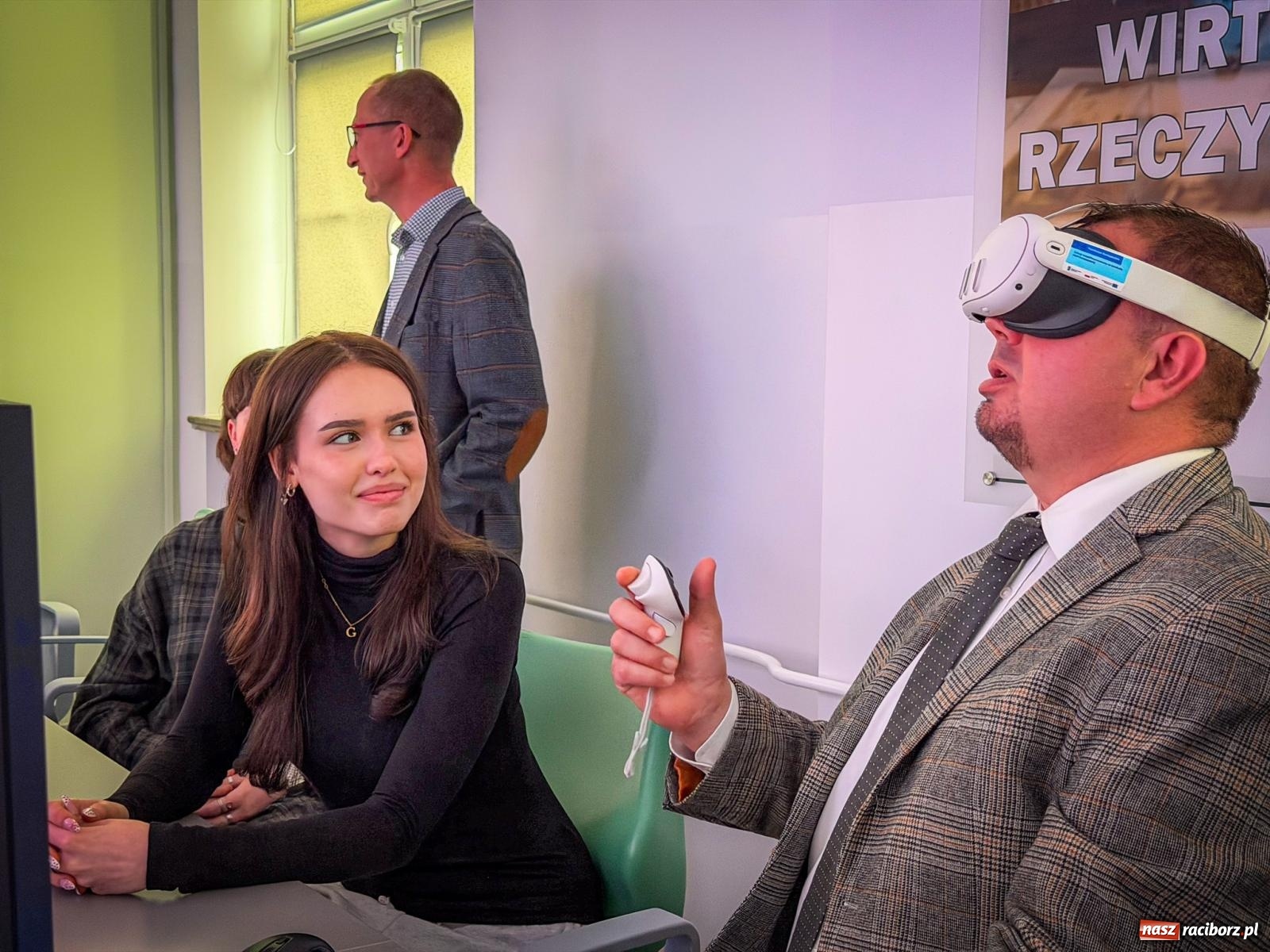 Zdjęcie w galerii na portalu naszraciborz.pl: O krok przed innymi. W CKZiU nr 1 działa pracownia wirtualnej rzeczywistości wiadomości z regionu