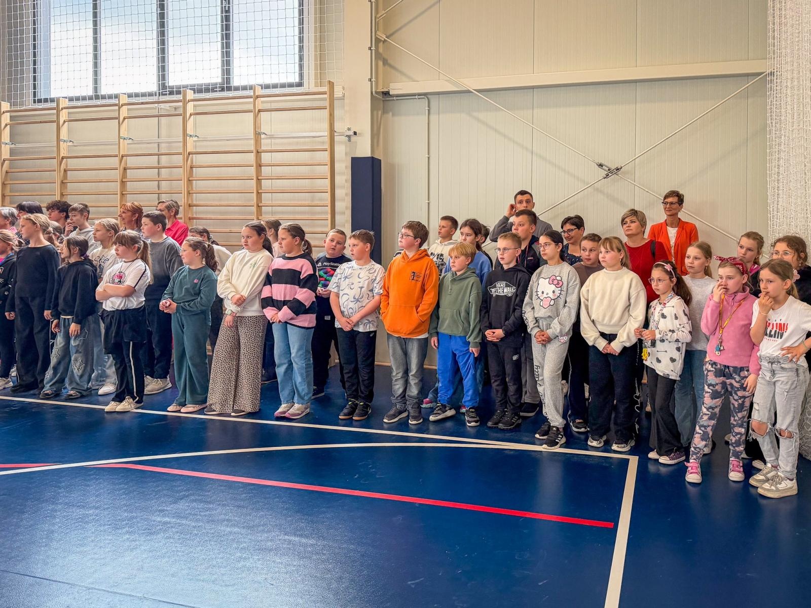 Zdjęcie w galerii na portalu naszraciborz.pl: Nowa hala sportowa przy ZSP nr 4 w Raciborzu-Studziennej oddana do użytku wiadomości z regionu