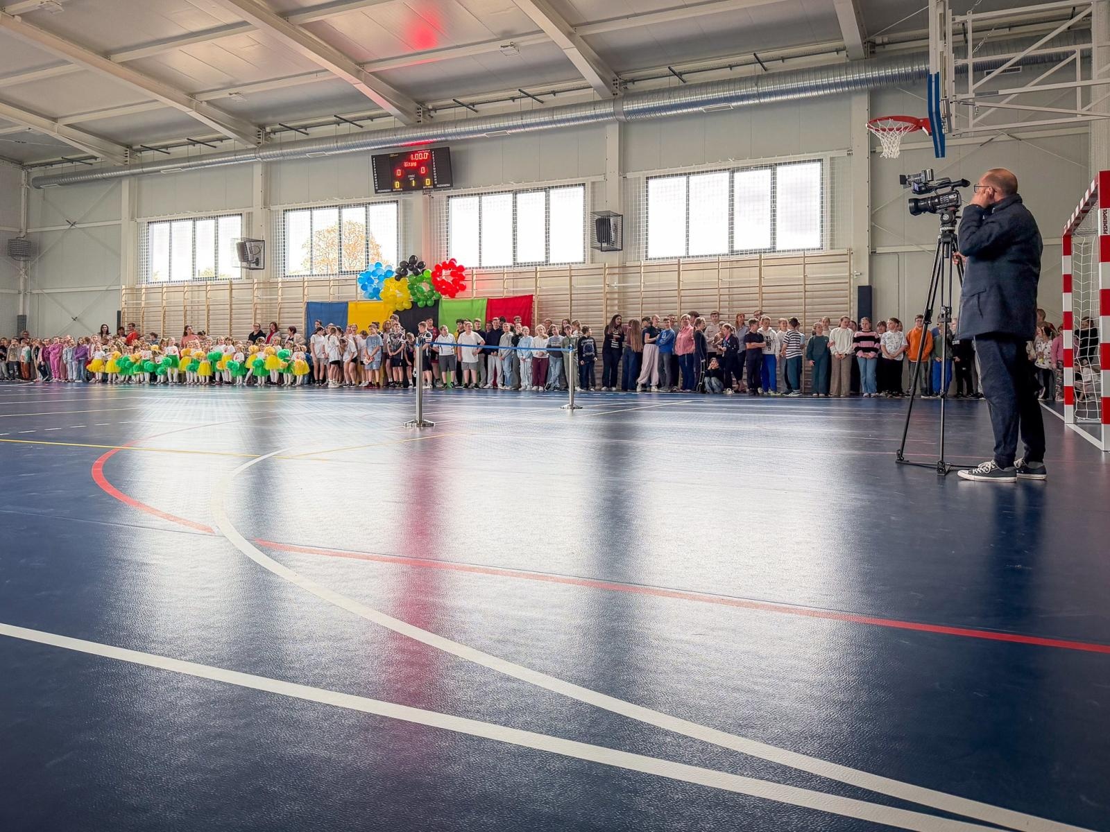 Zdjęcie w galerii na portalu naszraciborz.pl: Nowa hala sportowa przy ZSP nr 4 w Raciborzu-Studziennej oddana do użytku wiadomości z regionu