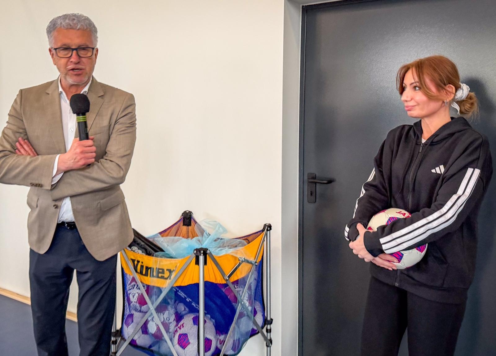 Zdjęcie w galerii na portalu naszraciborz.pl: Nowa hala sportowa przy ZSP nr 4 w Raciborzu-Studziennej oddana do użytku wiadomości z regionu