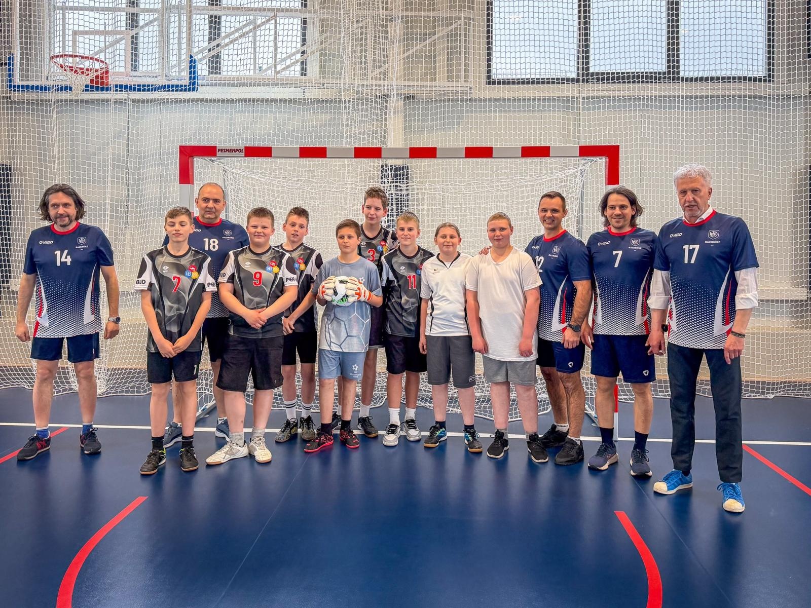 Zdjęcie w galerii na portalu naszraciborz.pl: Nowa hala sportowa przy ZSP nr 4 w Raciborzu-Studziennej oddana do użytku wiadomości z regionu