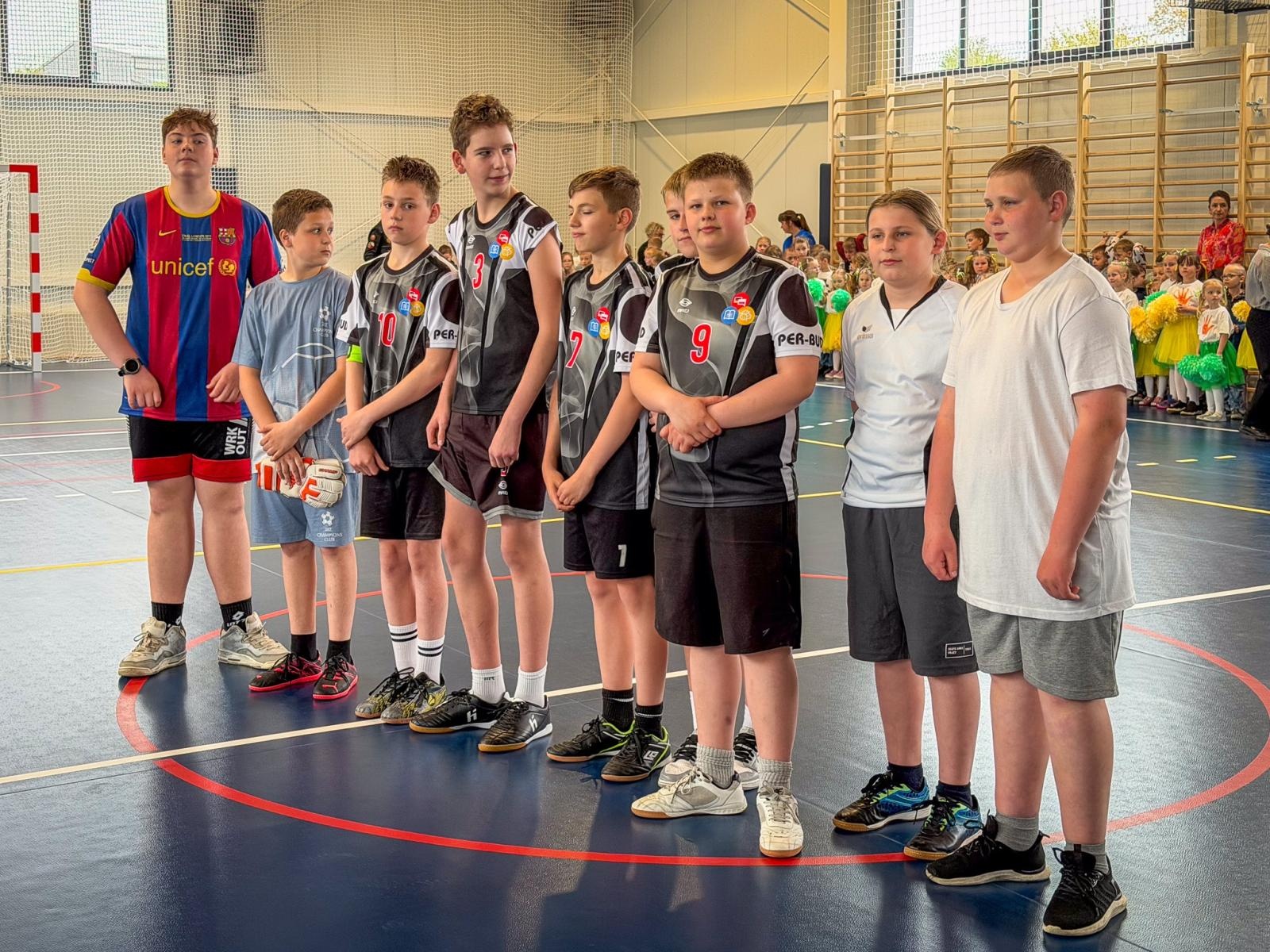 Zdjęcie w galerii na portalu naszraciborz.pl: Nowa hala sportowa przy ZSP nr 4 w Raciborzu-Studziennej oddana do użytku wiadomości z regionu