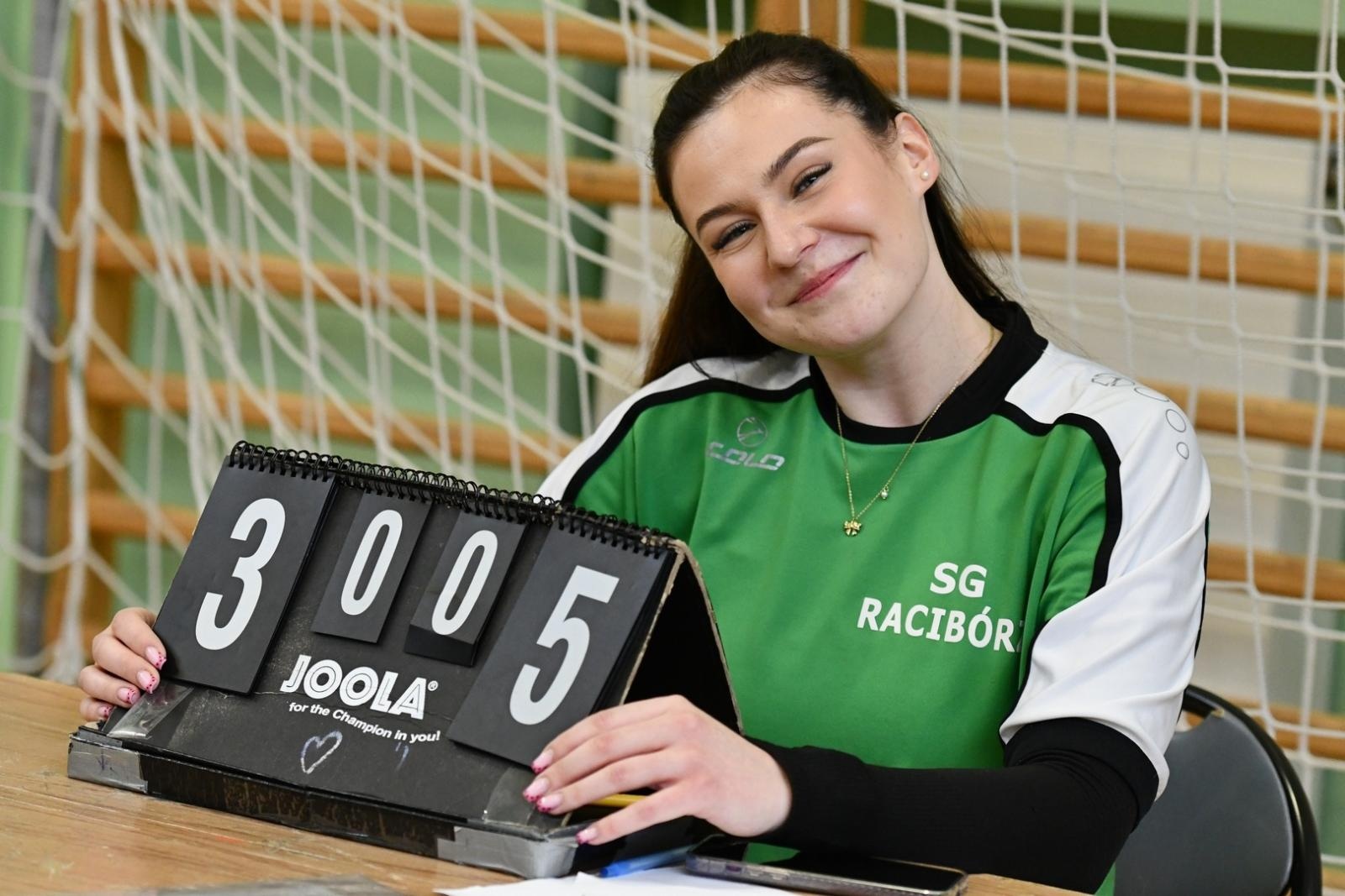 Zdjęcie w galerii na portalu naszraciborz.pl: Wysokie loty i mocne zbicia – raciborscy mundurowi pokazali, co potrafią! wiadomości z regionu