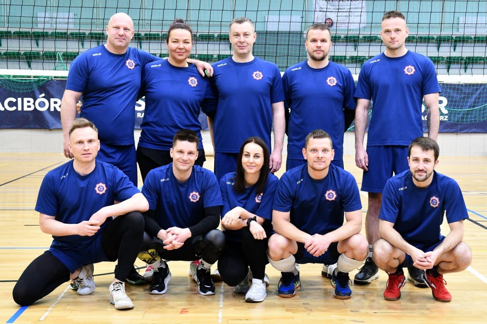 Zdjęcie w galerii na portalu naszraciborz.pl: Wysokie loty i mocne zbicia – raciborscy mundurowi pokazali, co potrafią! wiadomości z regionu