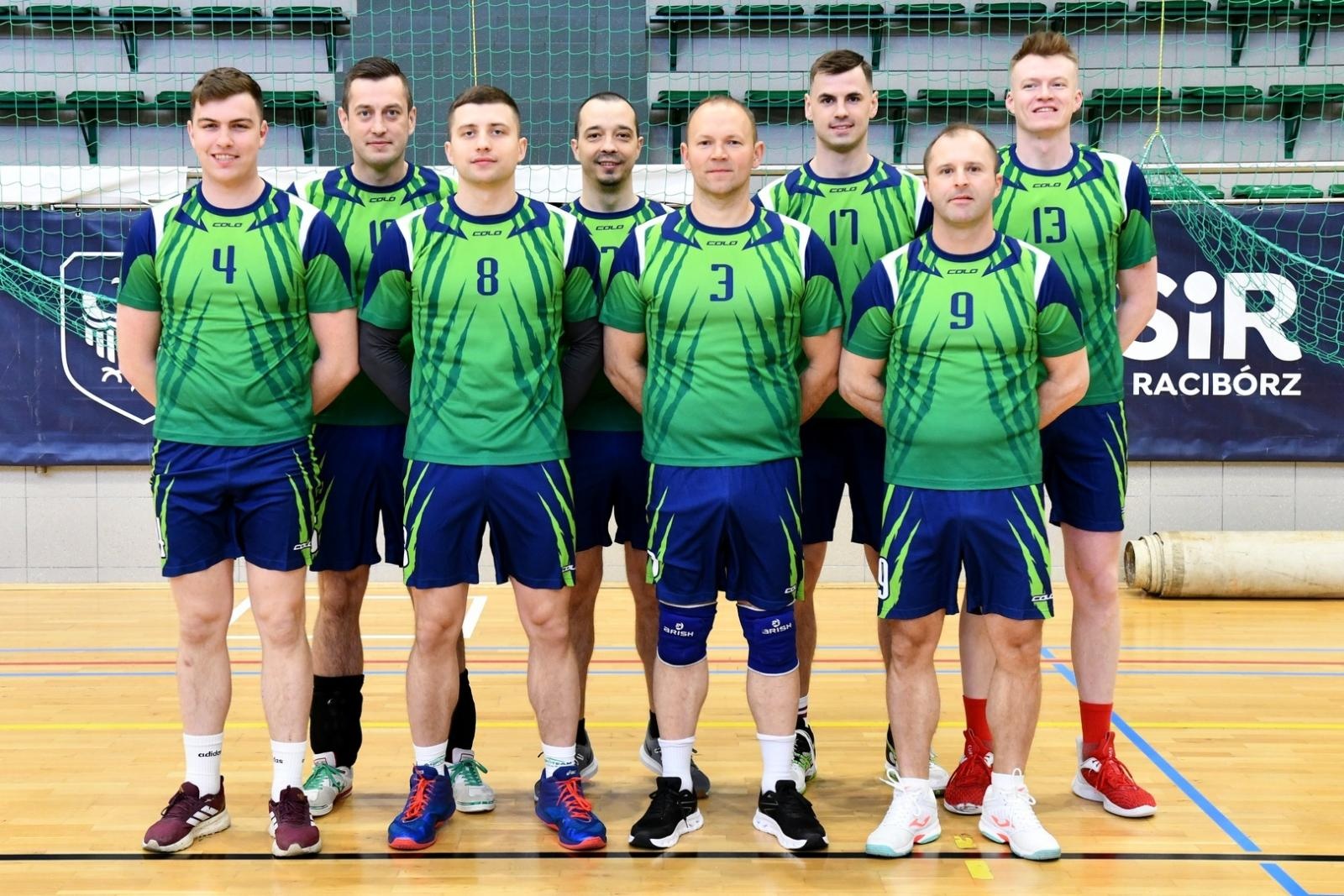 Zdjęcie w galerii na portalu naszraciborz.pl: Wysokie loty i mocne zbicia – raciborscy mundurowi pokazali, co potrafią! wiadomości z regionu