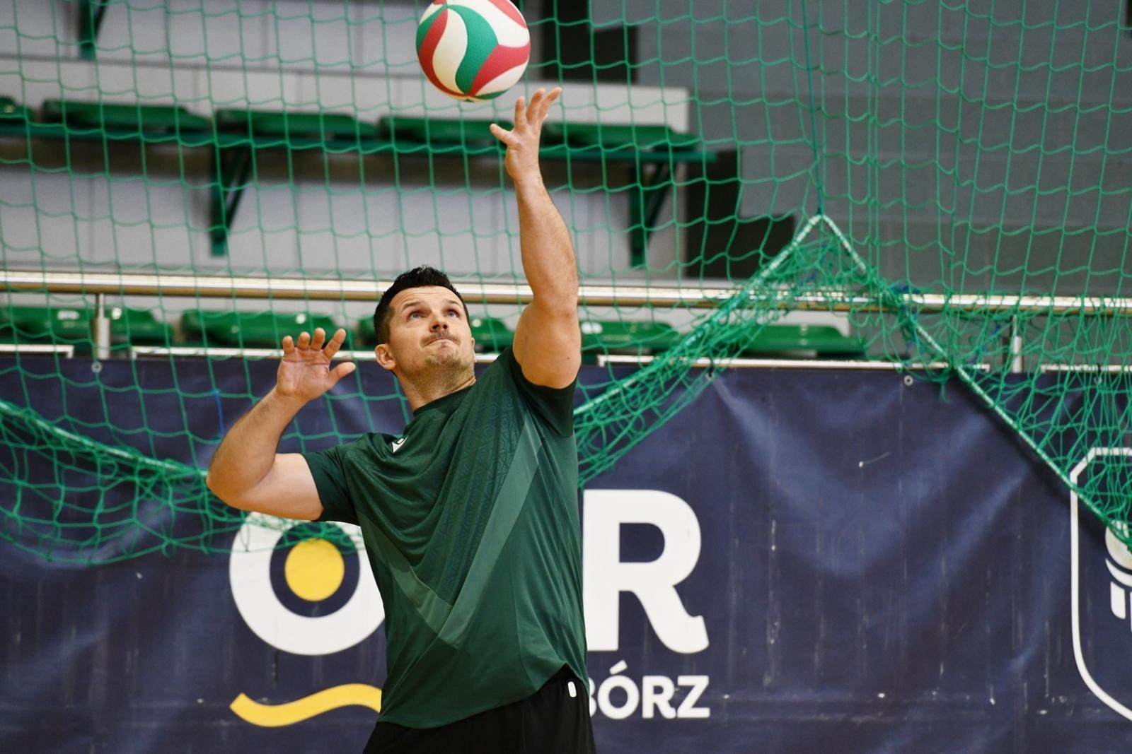 Zdjęcie w galerii na portalu naszraciborz.pl: Wysokie loty i mocne zbicia – raciborscy mundurowi pokazali, co potrafią! wiadomości z regionu