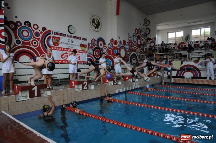 Zdjęcie w galerii na portalu naszraciborz.pl: Mistrzostwa na dwie pływalnie wiadomości z regionu