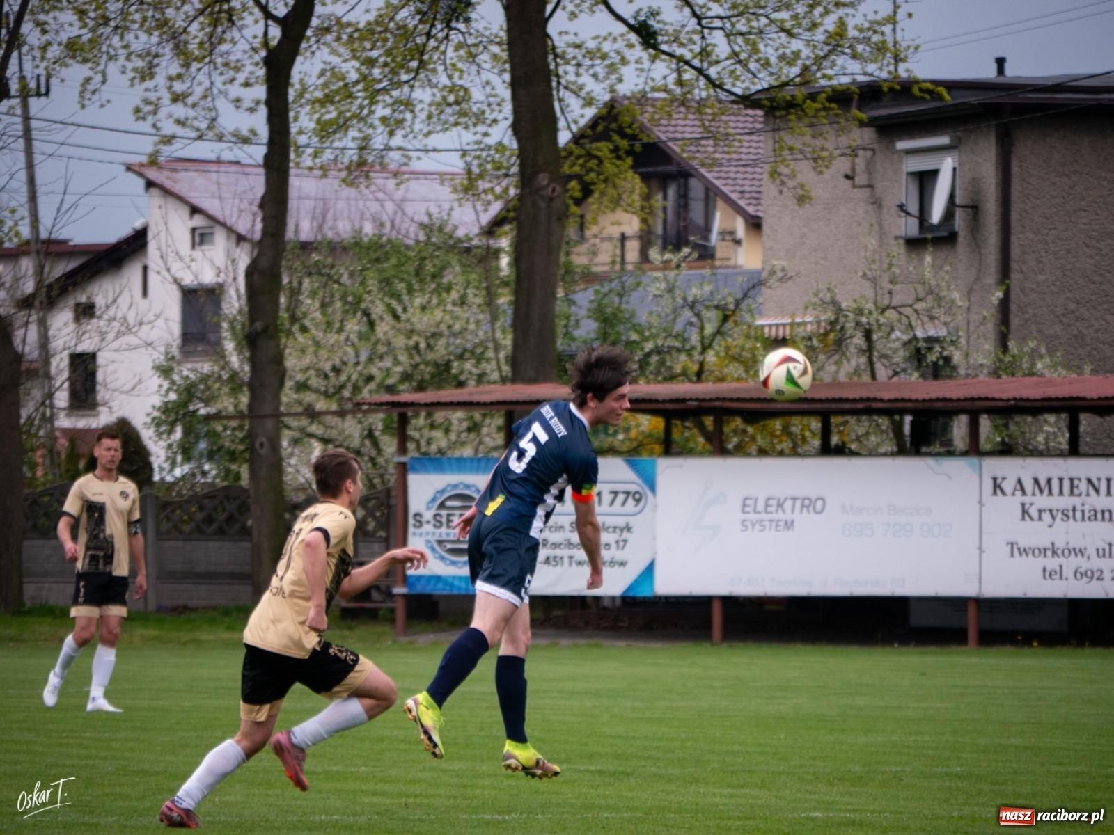 Zdjęcie w galerii na portalu naszraciborz.pl: A klasa: Cztery do zera, outsider pokonuje lidera [FOTO] wiadomości z regionu