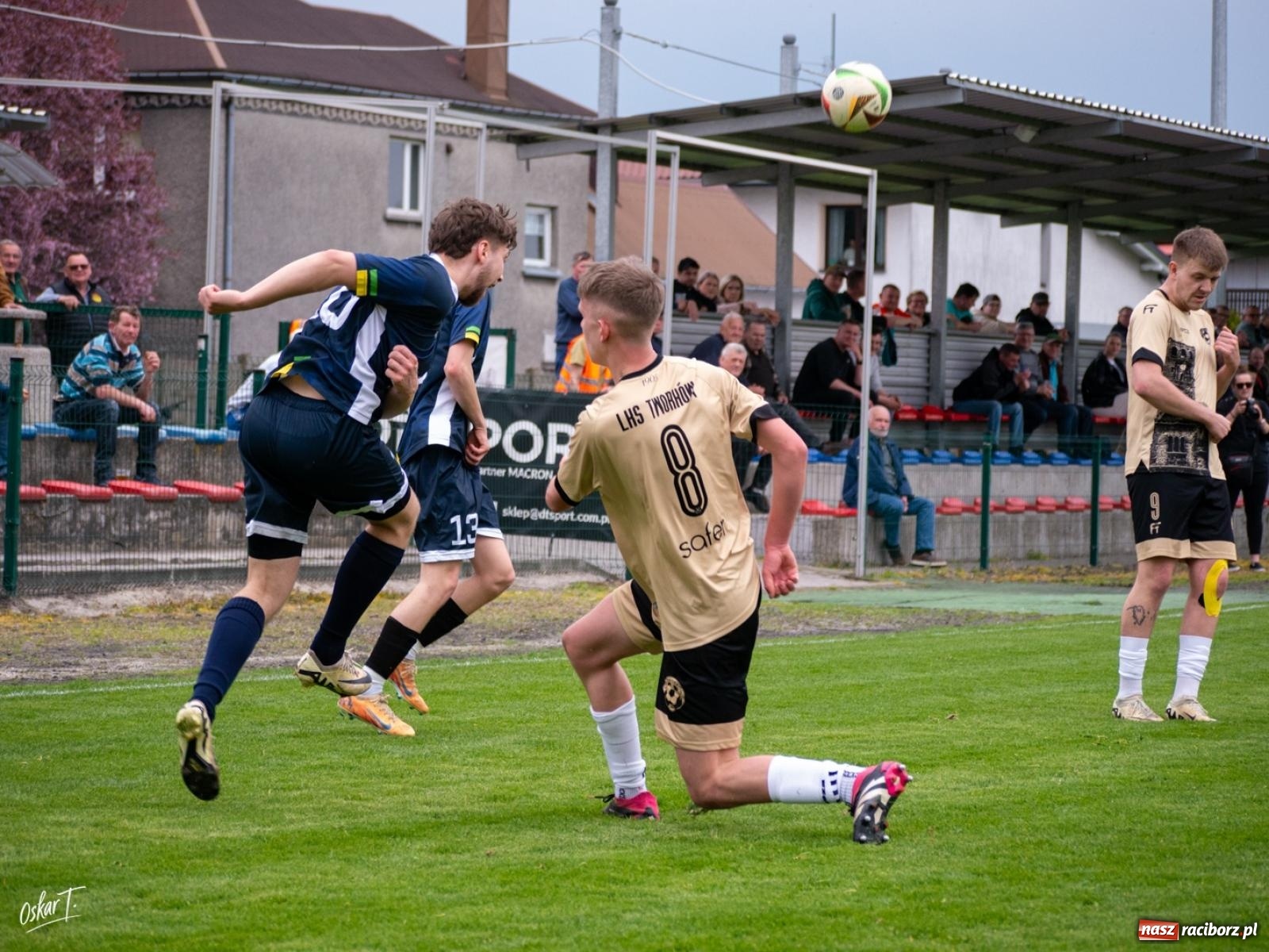 Zdjęcie w galerii na portalu naszraciborz.pl: A klasa: Cztery do zera, outsider pokonuje lidera [FOTO] wiadomości z regionu