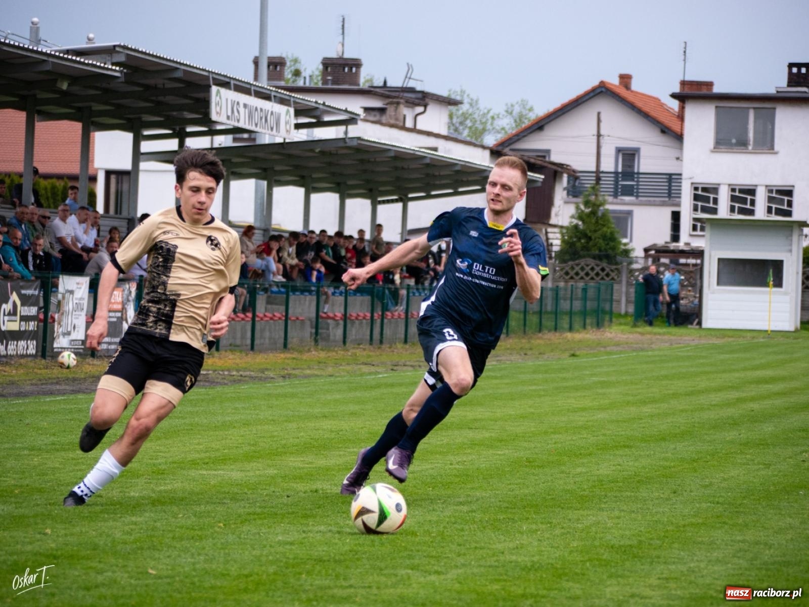 Zdjęcie w galerii na portalu naszraciborz.pl: A klasa: Cztery do zera, outsider pokonuje lidera [FOTO] wiadomości z regionu