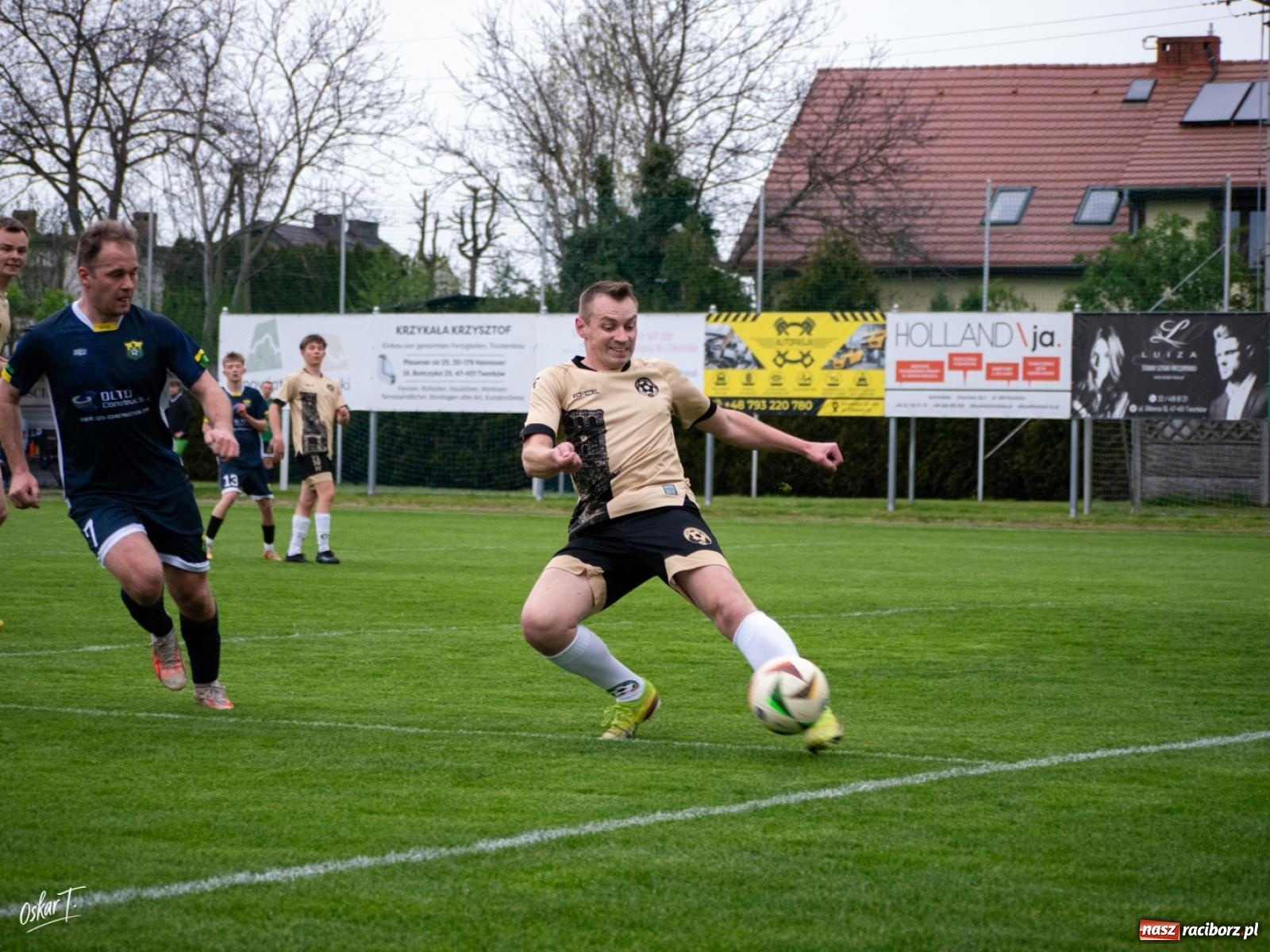 Zdjęcie w galerii na portalu naszraciborz.pl: A klasa: Cztery do zera, outsider pokonuje lidera [FOTO] wiadomości z regionu