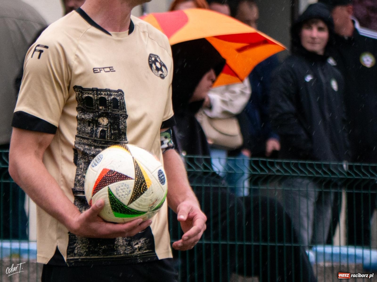 Zdjęcie w galerii na portalu naszraciborz.pl: A klasa: Cztery do zera, outsider pokonuje lidera [FOTO] wiadomości z regionu