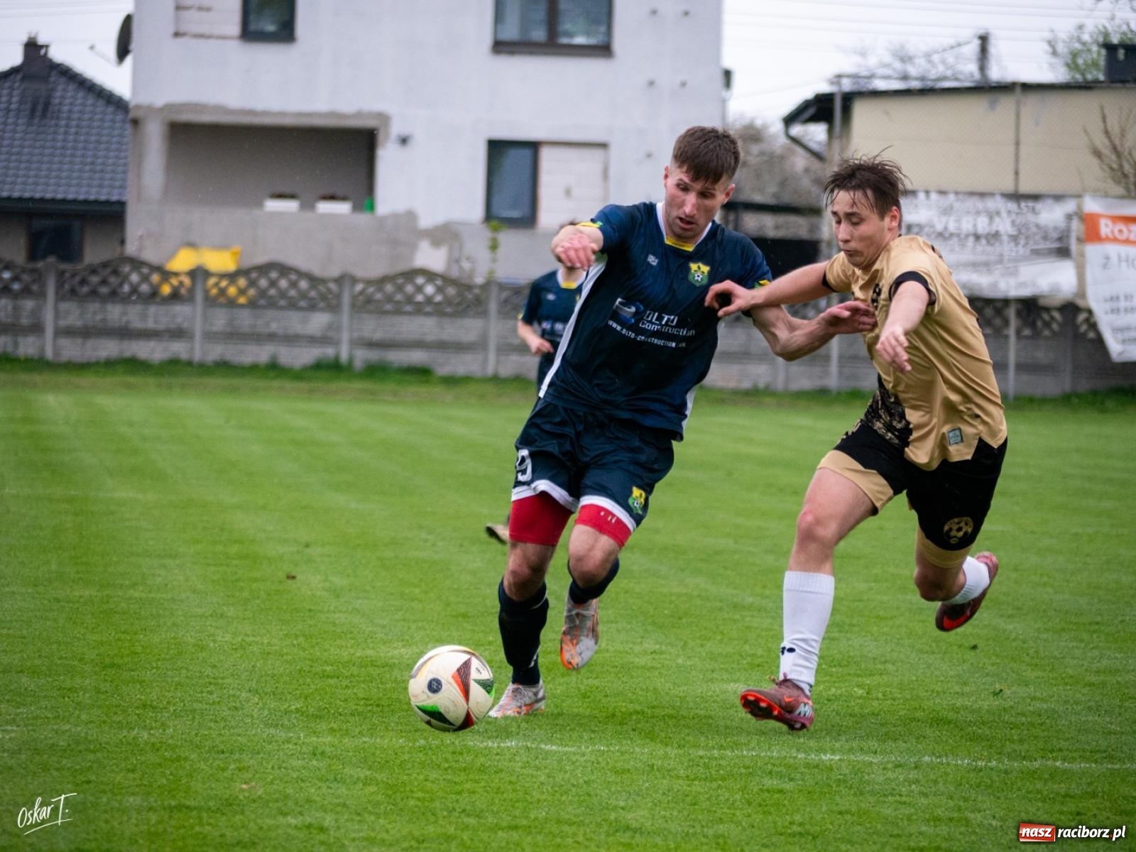 Zdjęcie w galerii na portalu naszraciborz.pl: A klasa: Cztery do zera, outsider pokonuje lidera [FOTO] wiadomości z regionu