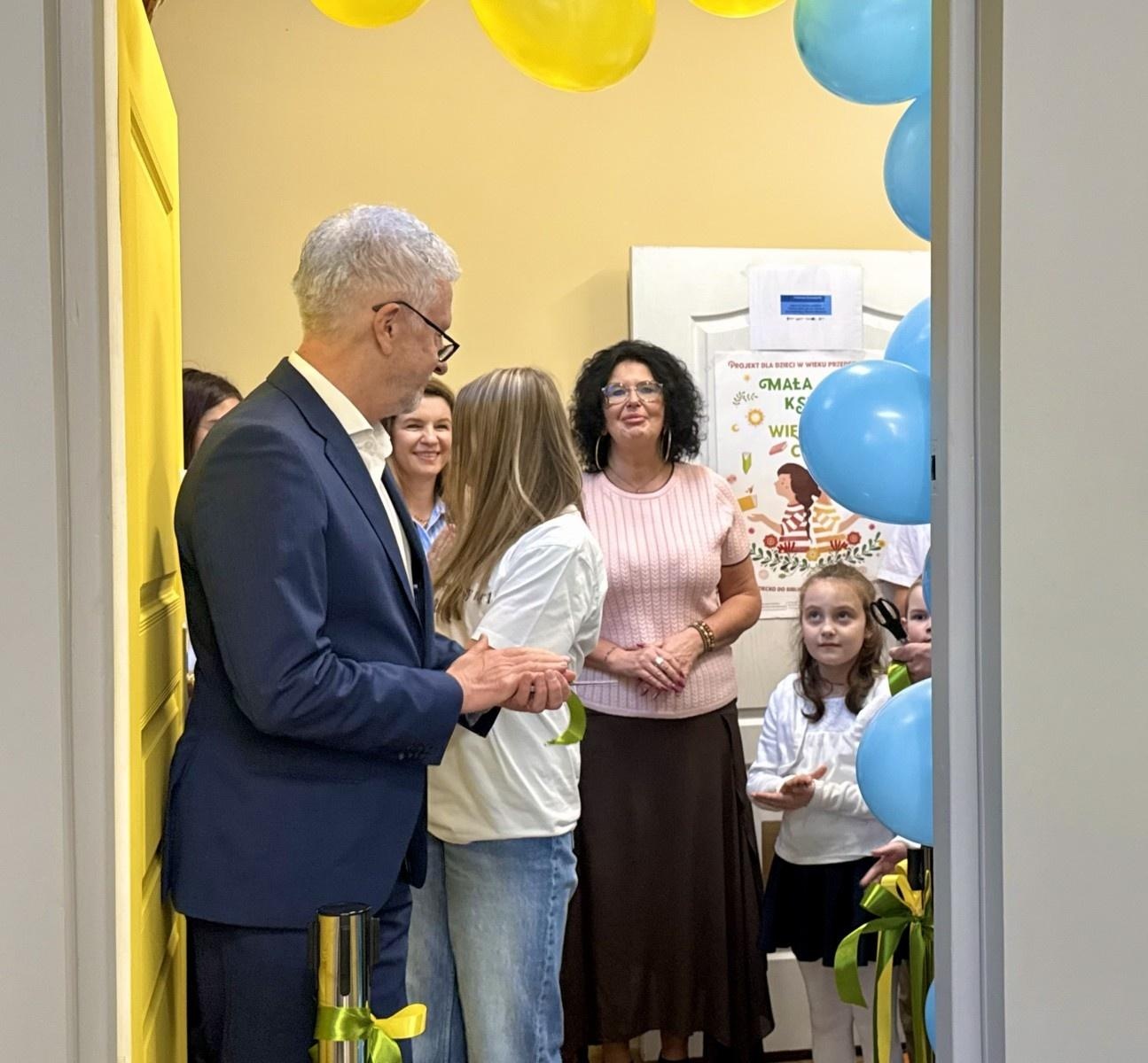 Zdjęcie w galerii na portalu naszraciborz.pl: Nowoczesna pracownia informatyczna otwarta w ZSP1 w Markowicach wiadomości z regionu