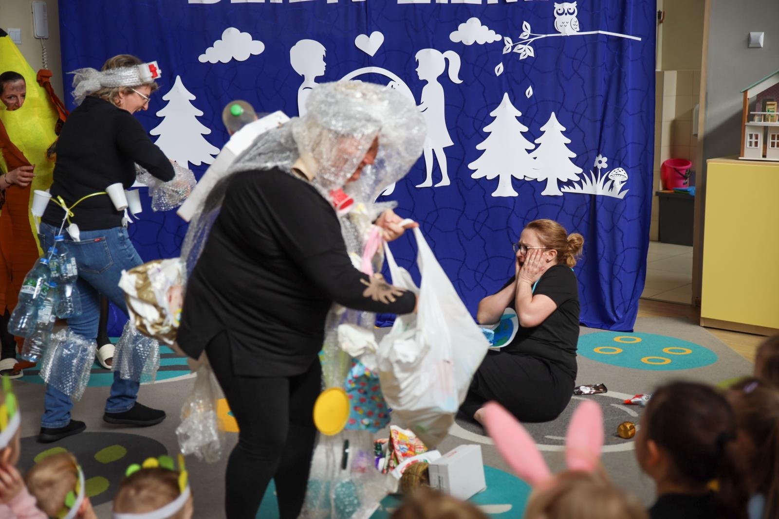 Zdjęcie w galerii na portalu naszraciborz.pl: Dzień Ziemi w Przedszkolu nr 15 wiadomości z regionu