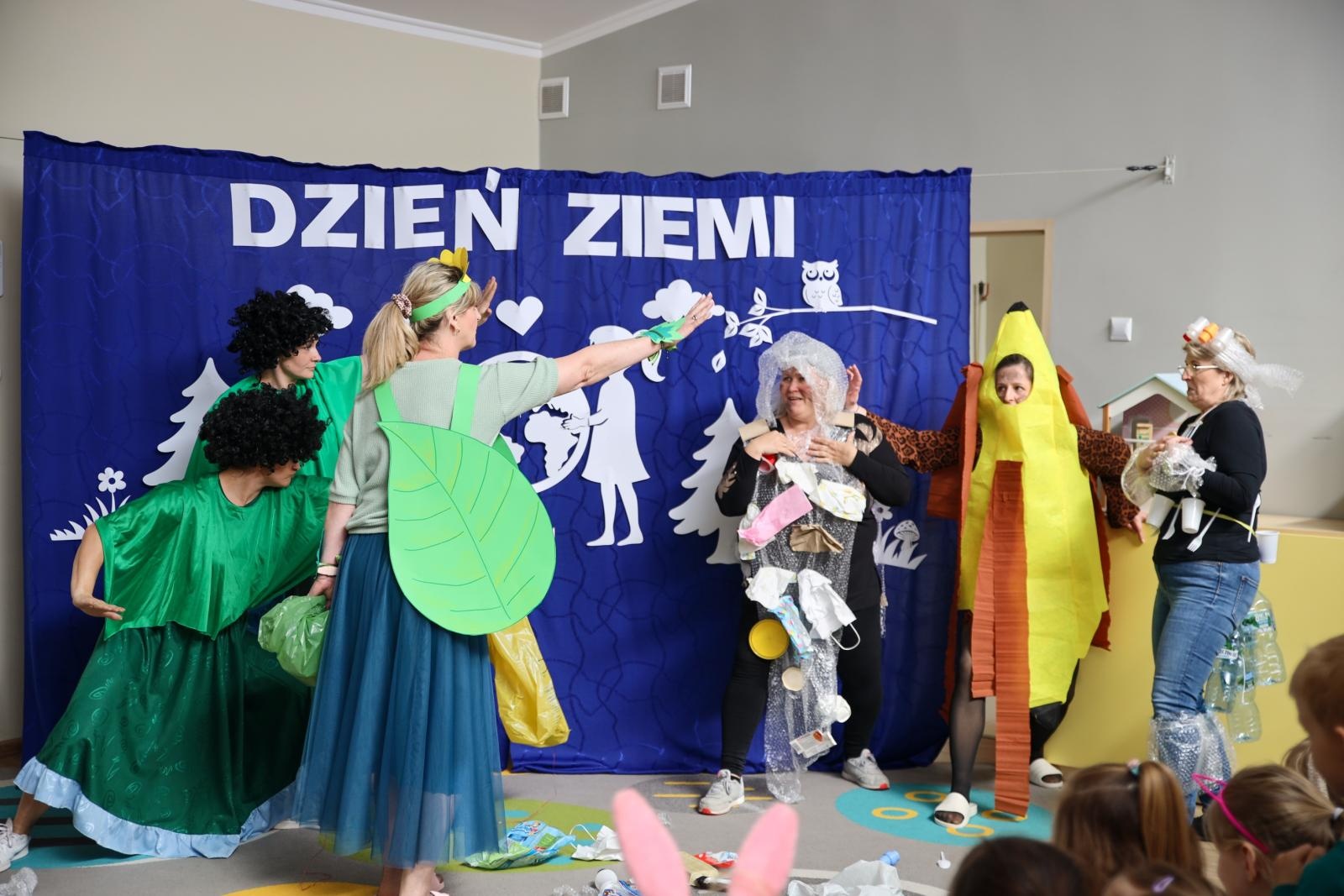 Zdjęcie w galerii na portalu naszraciborz.pl: Dzień Ziemi w Przedszkolu nr 15 wiadomości z regionu