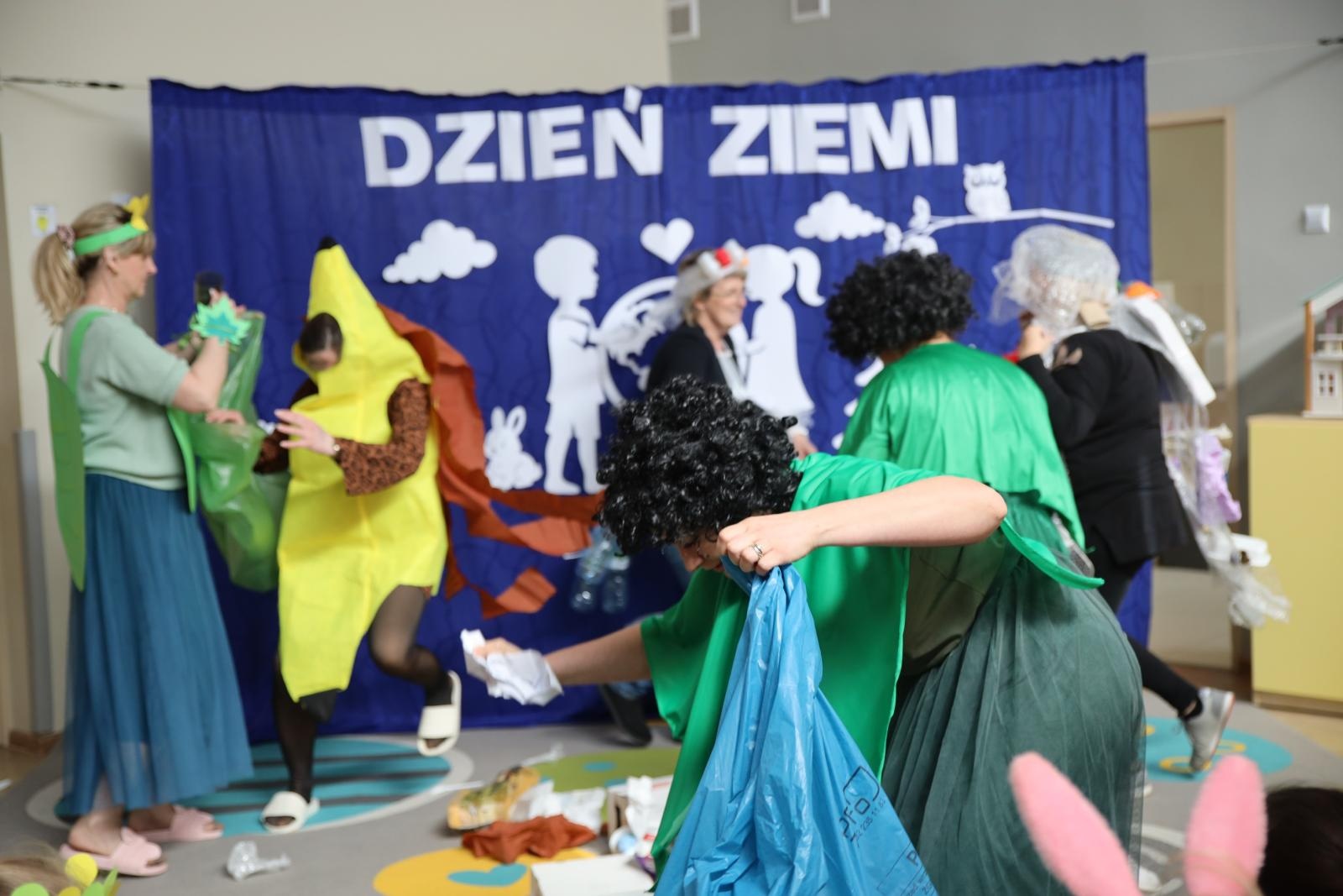 Zdjęcie w galerii na portalu naszraciborz.pl: Dzień Ziemi w Przedszkolu nr 15 wiadomości z regionu