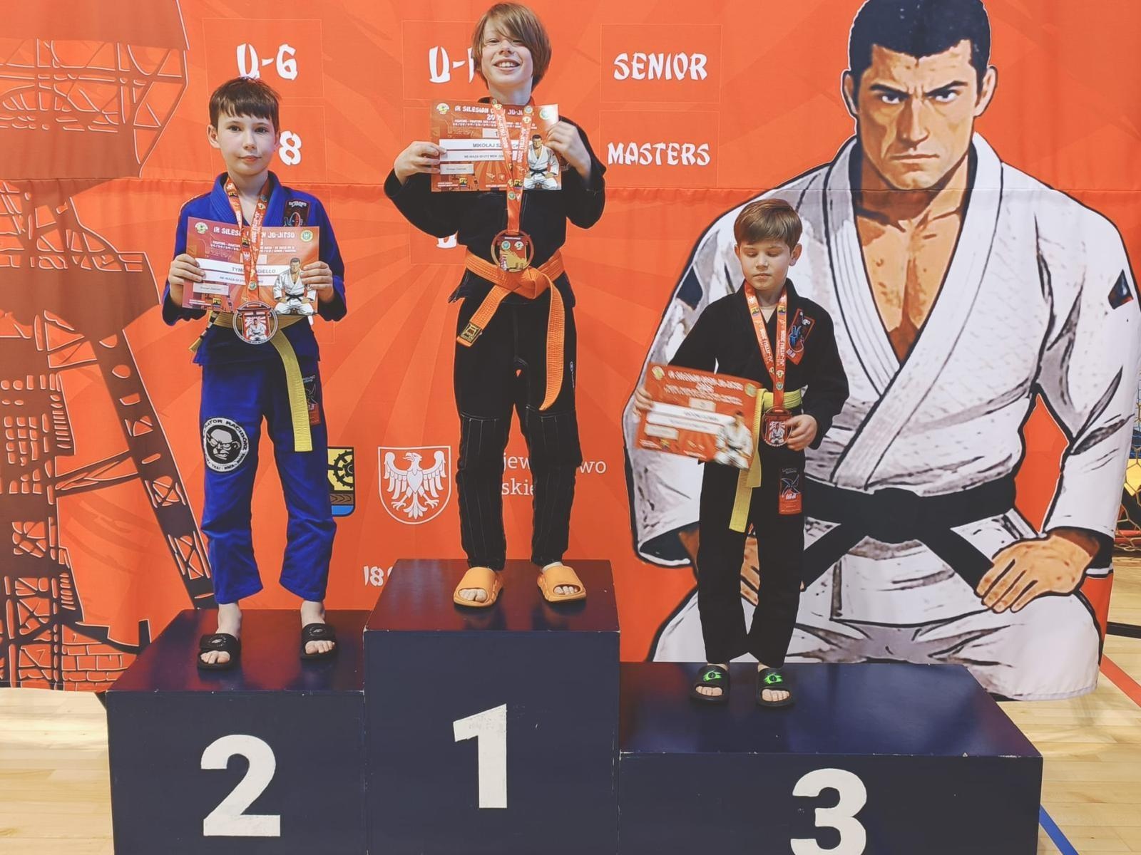 Zdjęcie w galerii na portalu naszraciborz.pl: Łamator podbija Katowice. Dziewięć medali na Silesian Open wiadomości z regionu