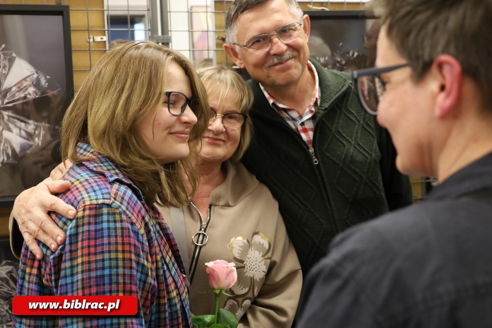Zdjęcie w galerii na portalu naszraciborz.pl: Dopuszczone do druku / Wywołane do tablicy. Nowa wystawa w raciborskiej bibliotece wiadomości z regionu